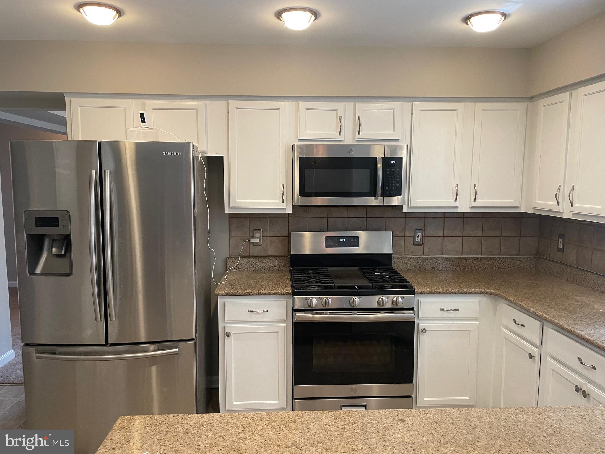 HOMELAND - Residential Lease