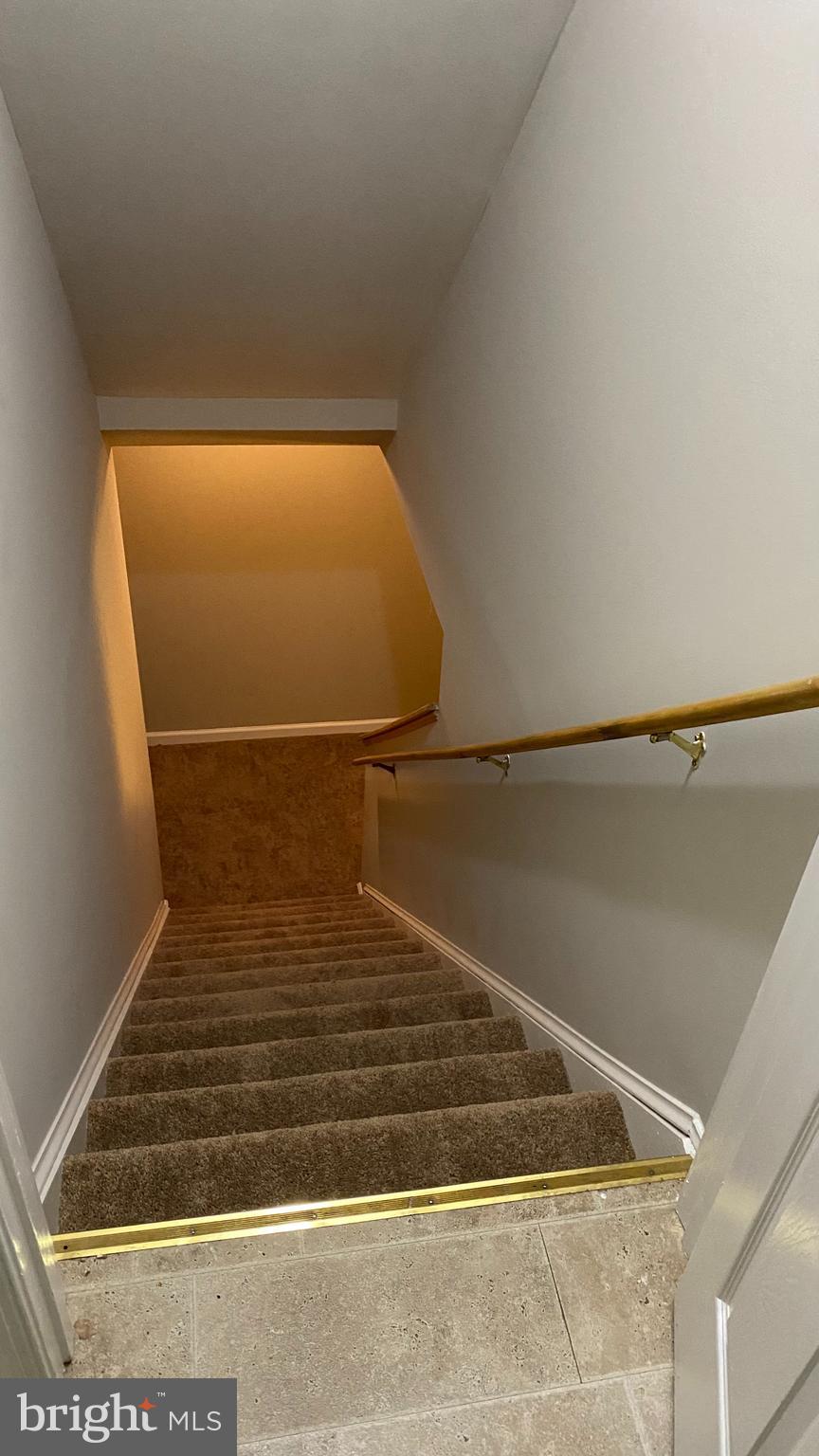 HOMELAND - Residential Lease