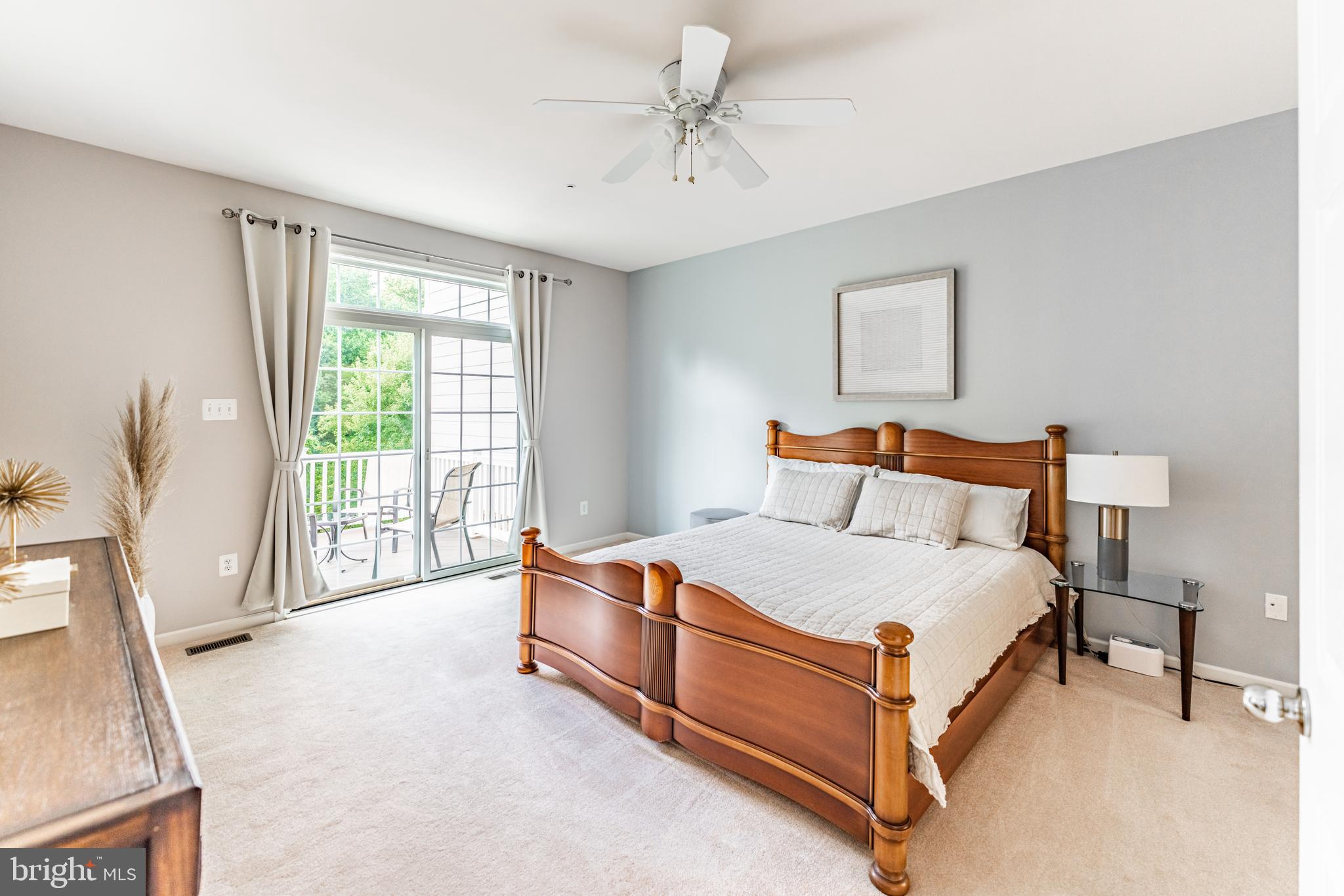 KENDALL OVERLOOK CONDOMINIUMS - Residential