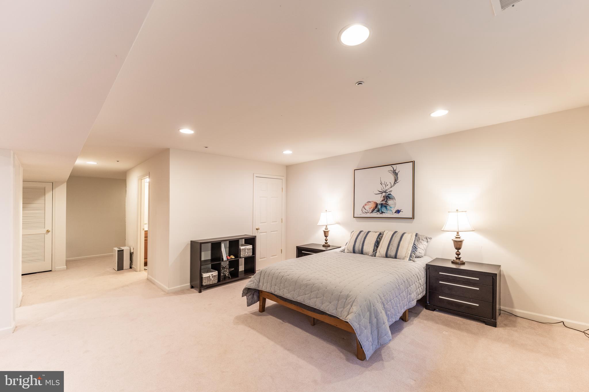 KENDALL OVERLOOK CONDOMINIUMS - Residential