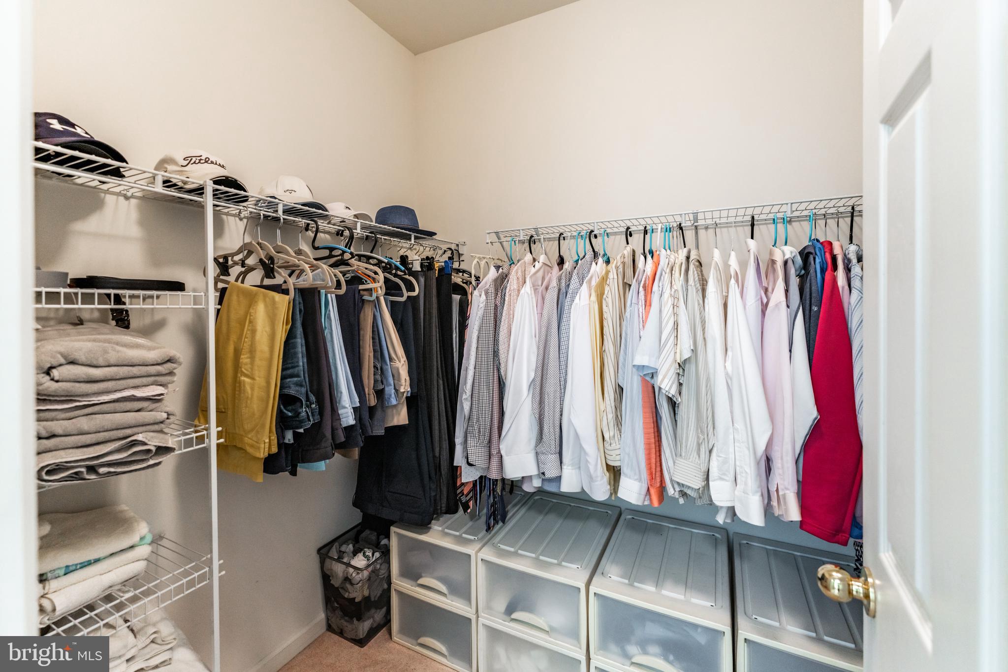 KENDALL OVERLOOK CONDOMINIUMS - Residential