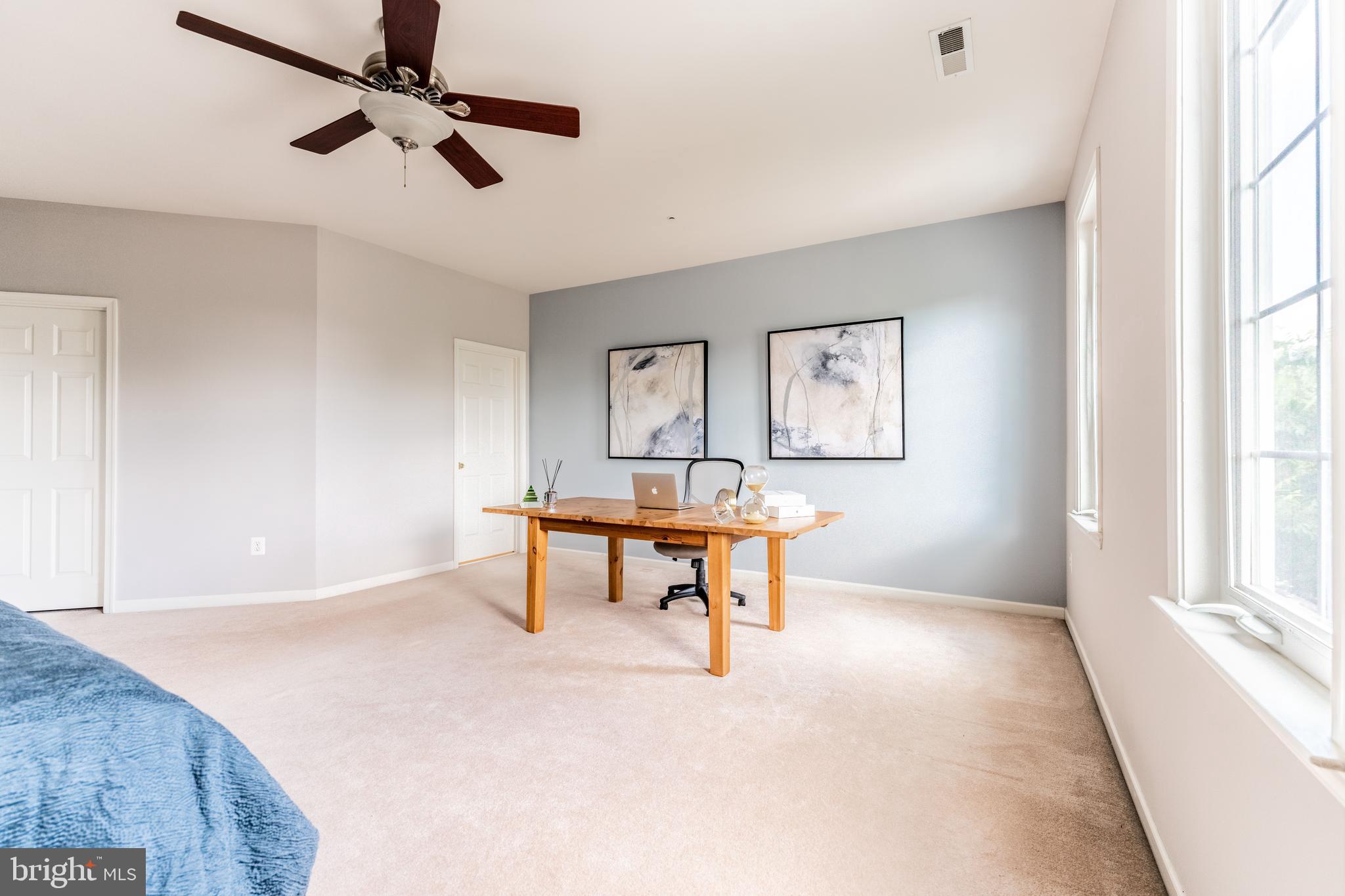 KENDALL OVERLOOK CONDOMINIUMS - Residential