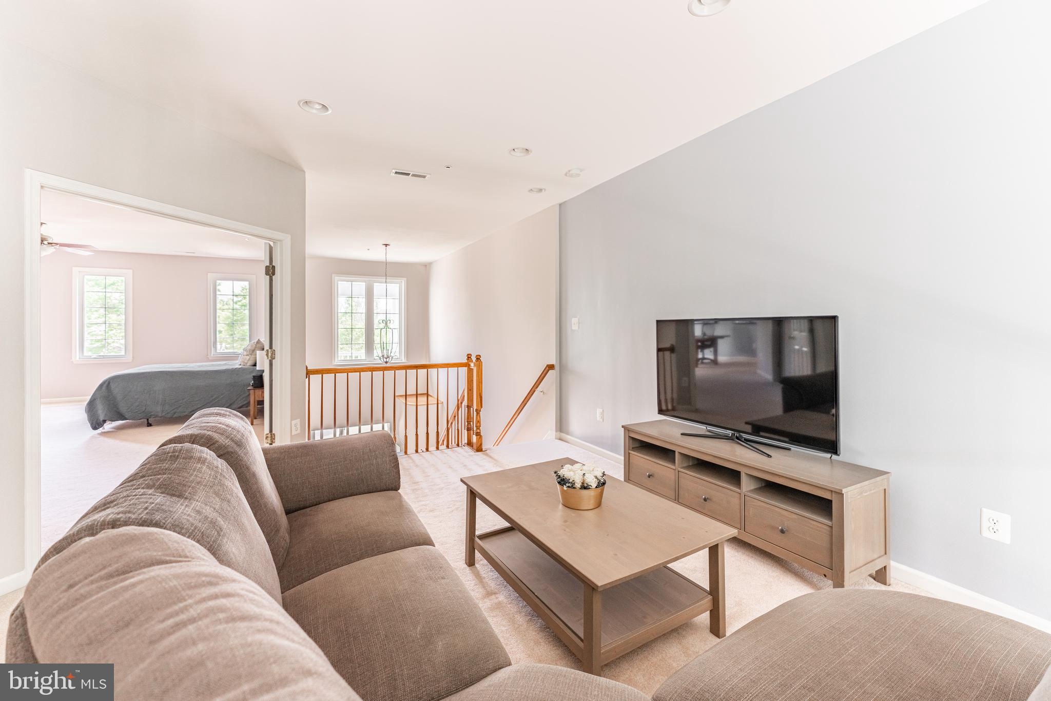 KENDALL OVERLOOK CONDOMINIUMS - Residential