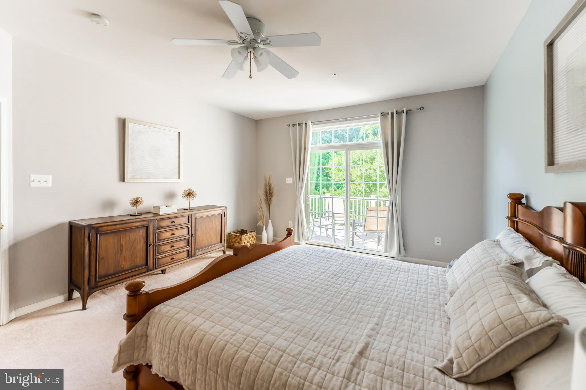 KENDALL OVERLOOK CONDOMINIUMS - Residential