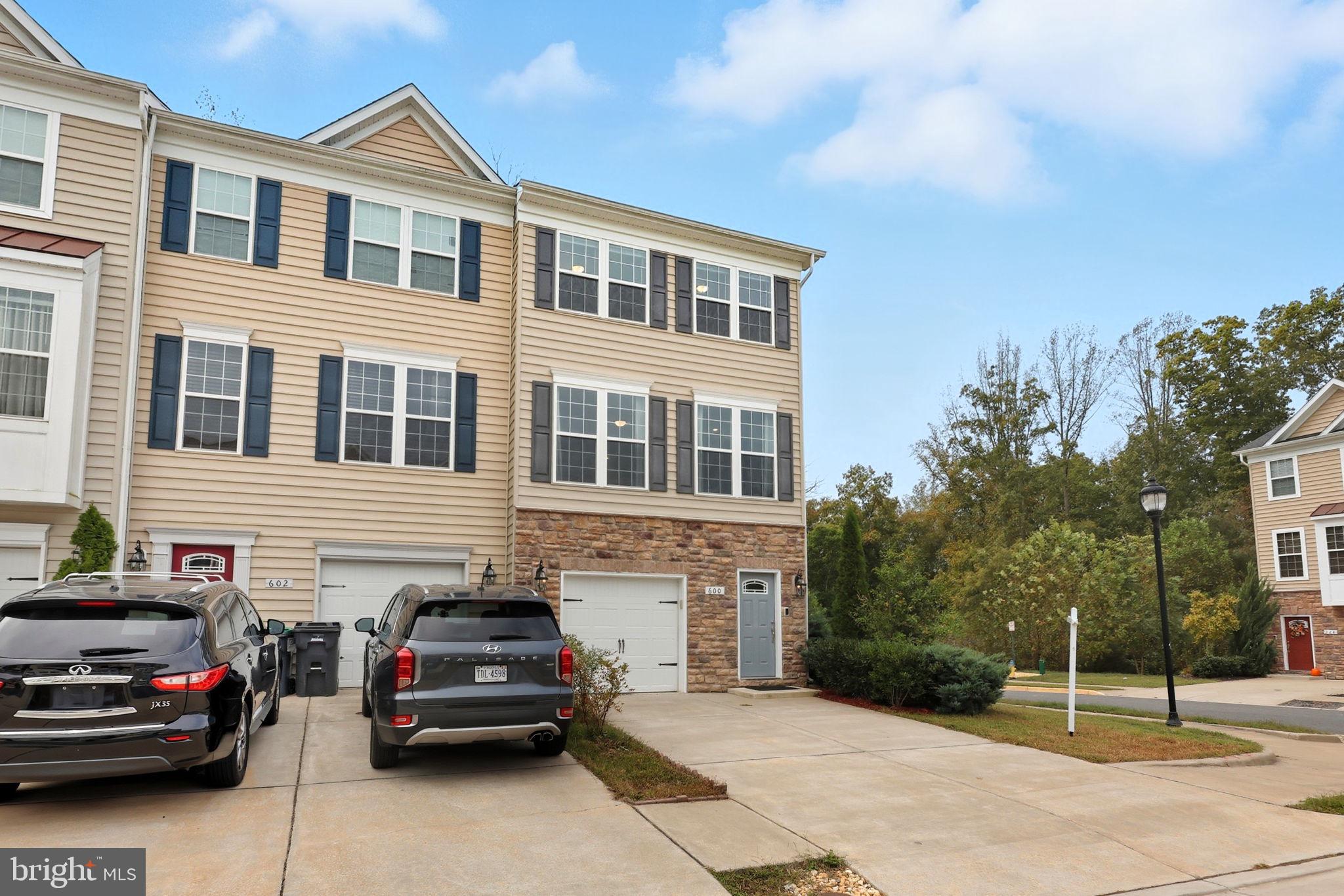 600 GOLDEN PEAR LANE