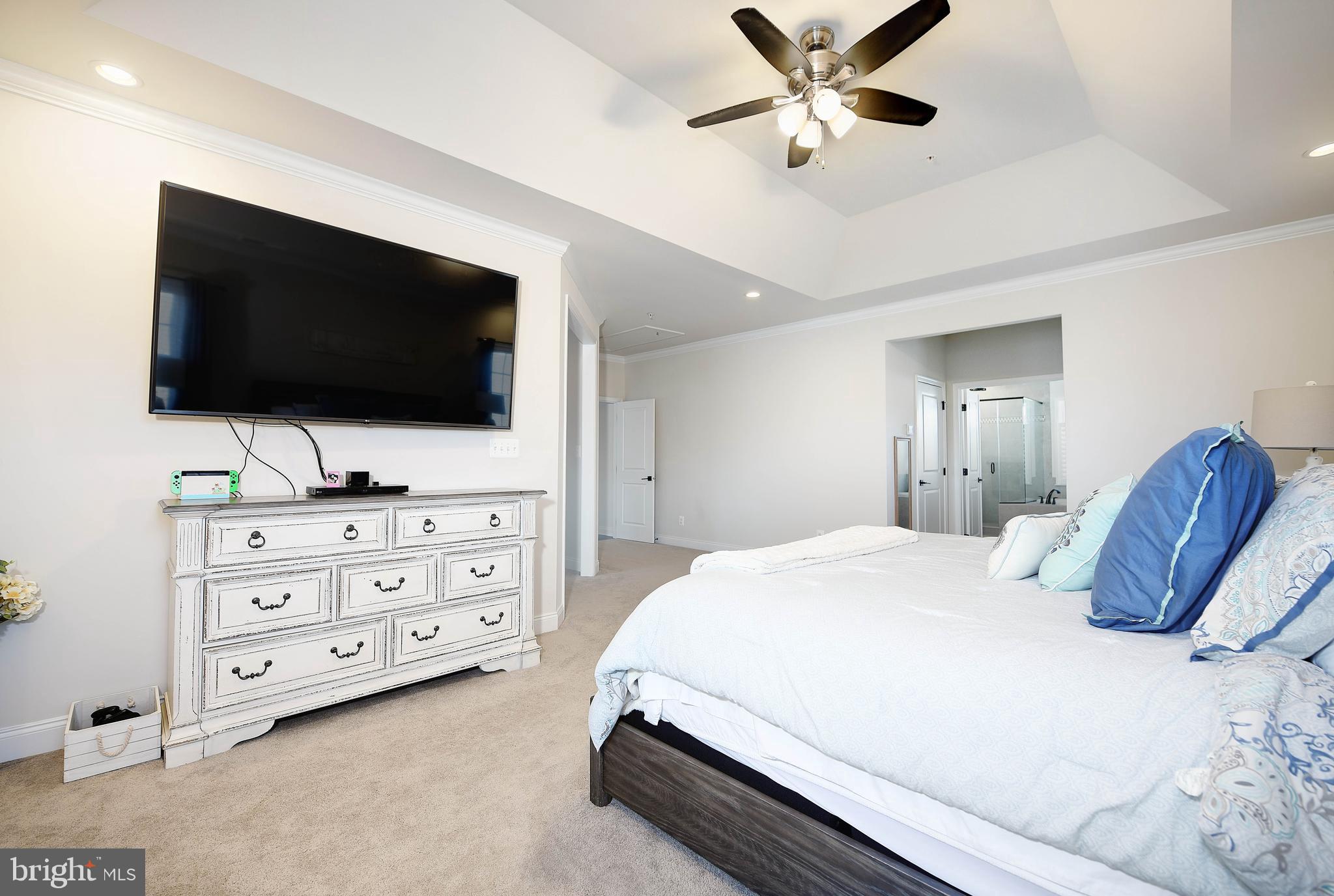 LAUREL RIDGE - THE MEADOWS - Residential