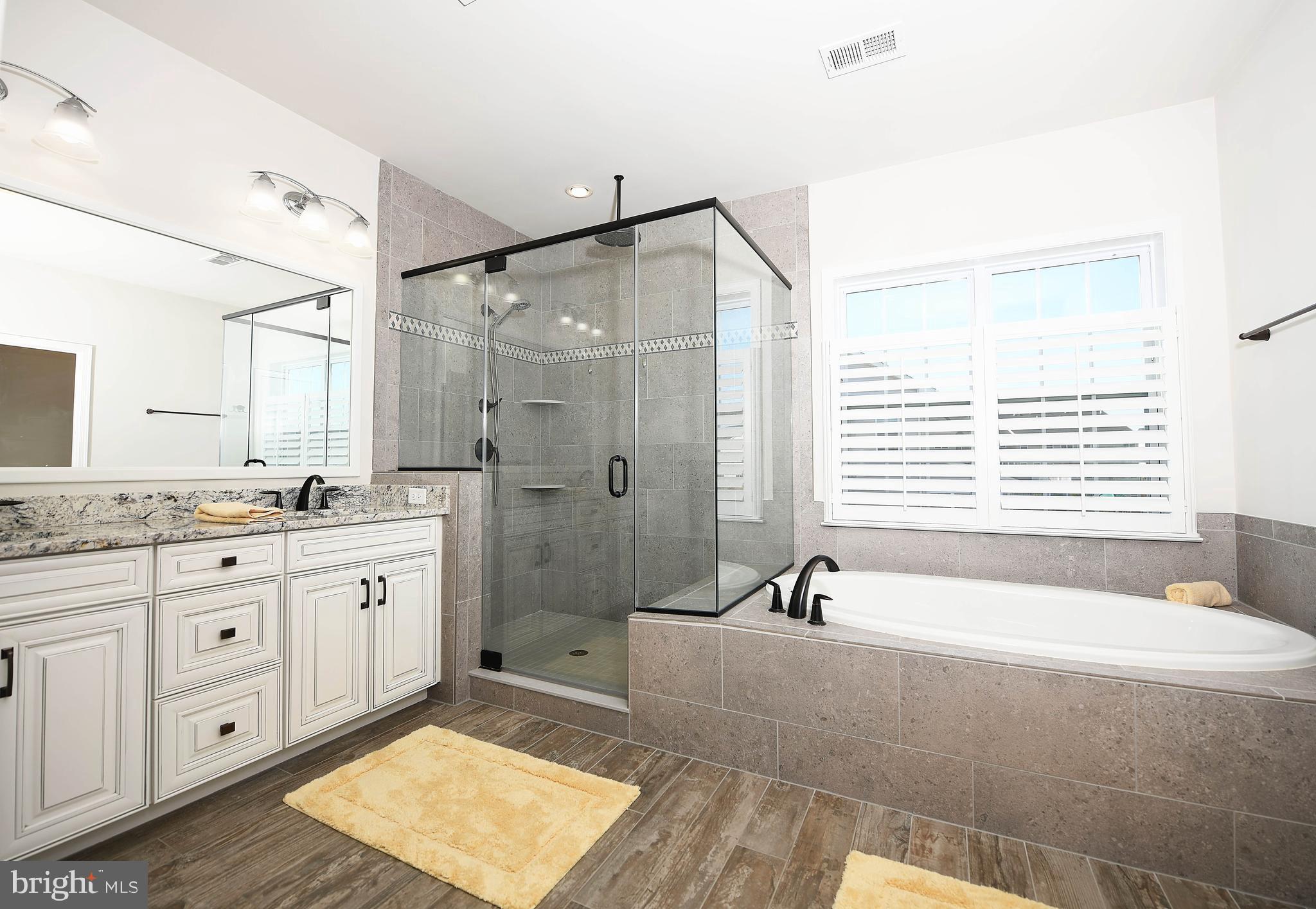 LAUREL RIDGE - THE MEADOWS - Residential