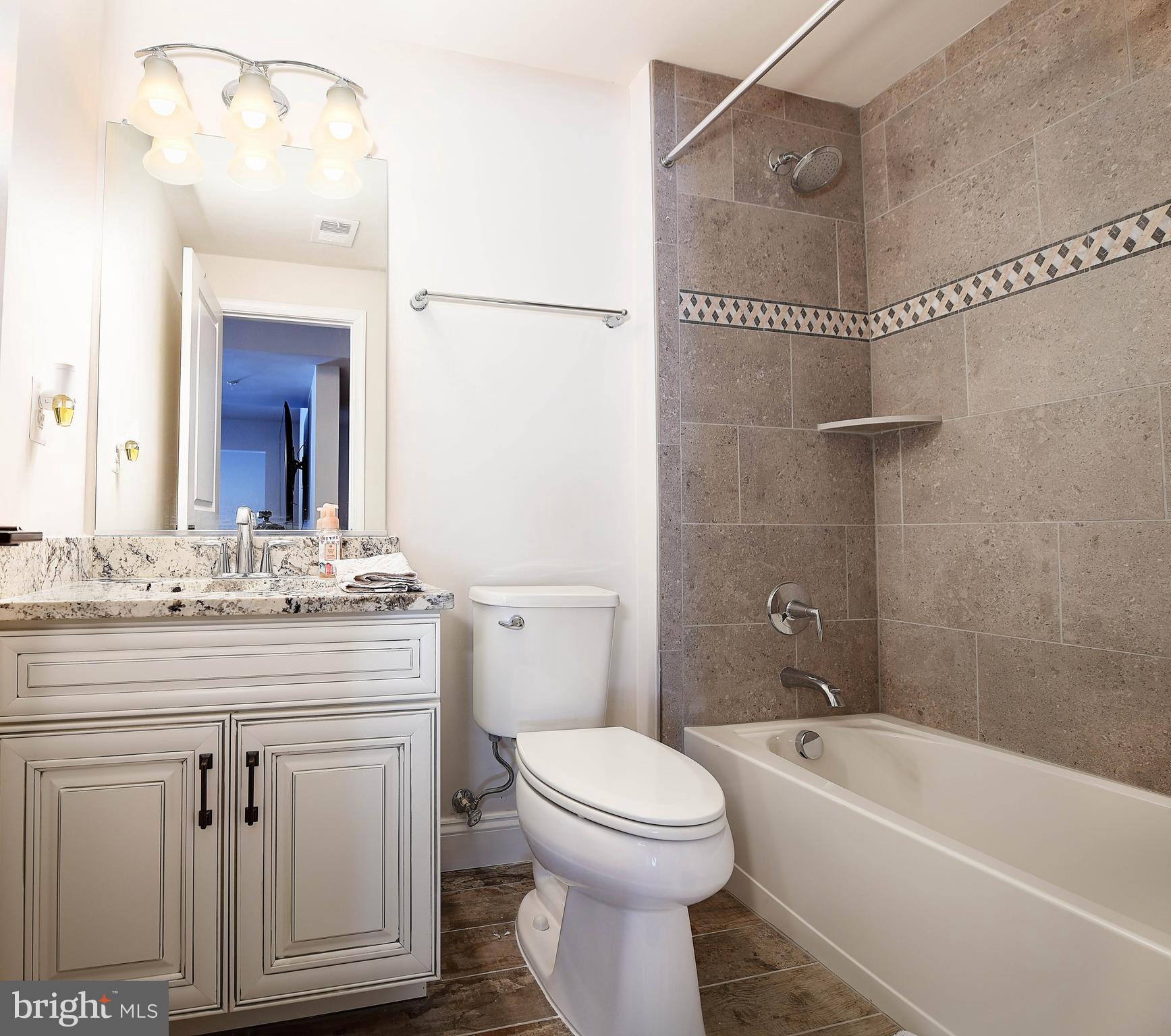 LAUREL RIDGE - THE MEADOWS - Residential