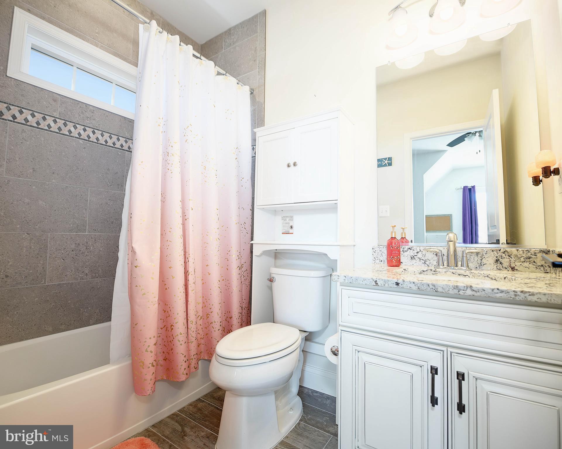 LAUREL RIDGE - THE MEADOWS - Residential