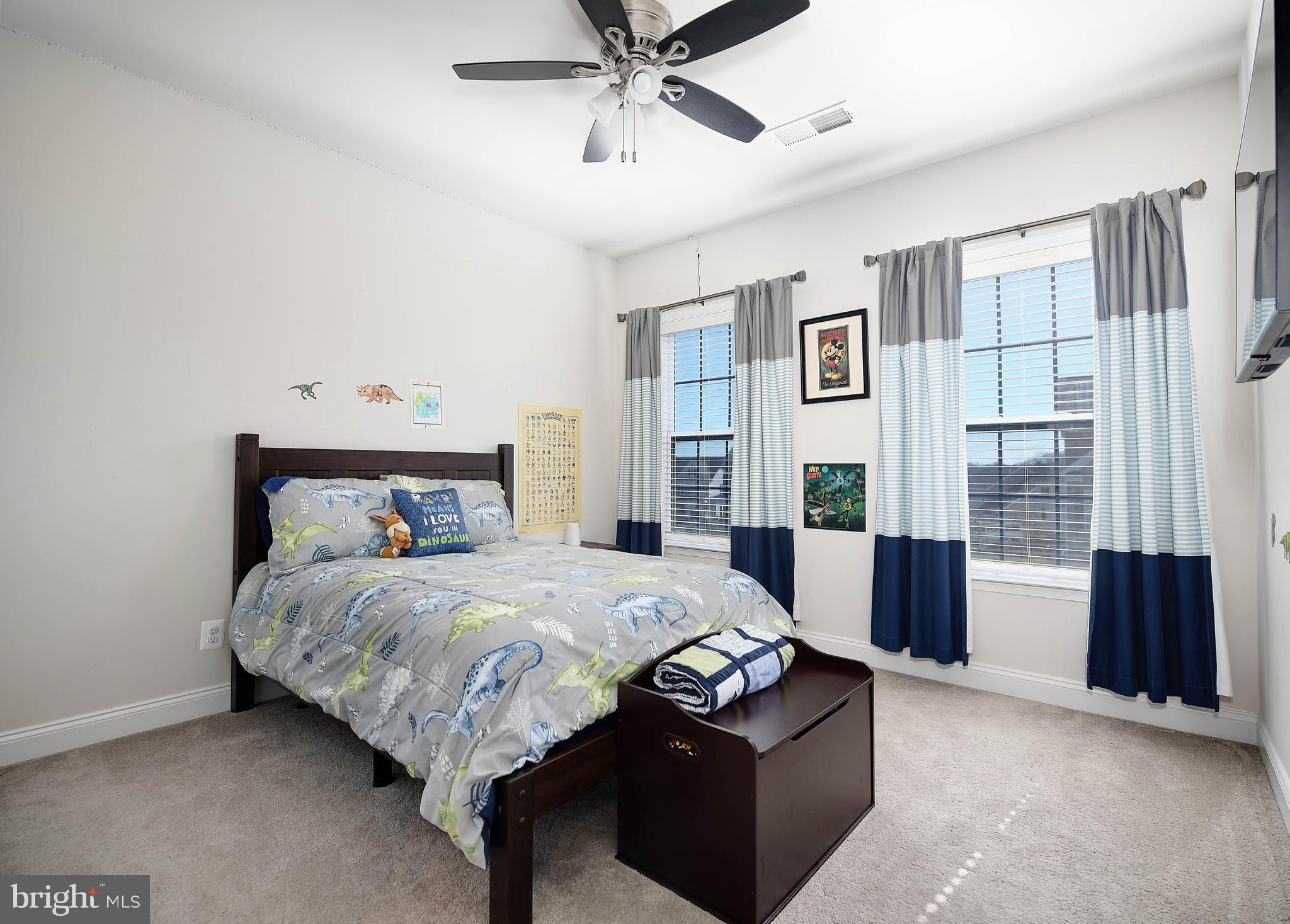 LAUREL RIDGE - THE MEADOWS - Residential