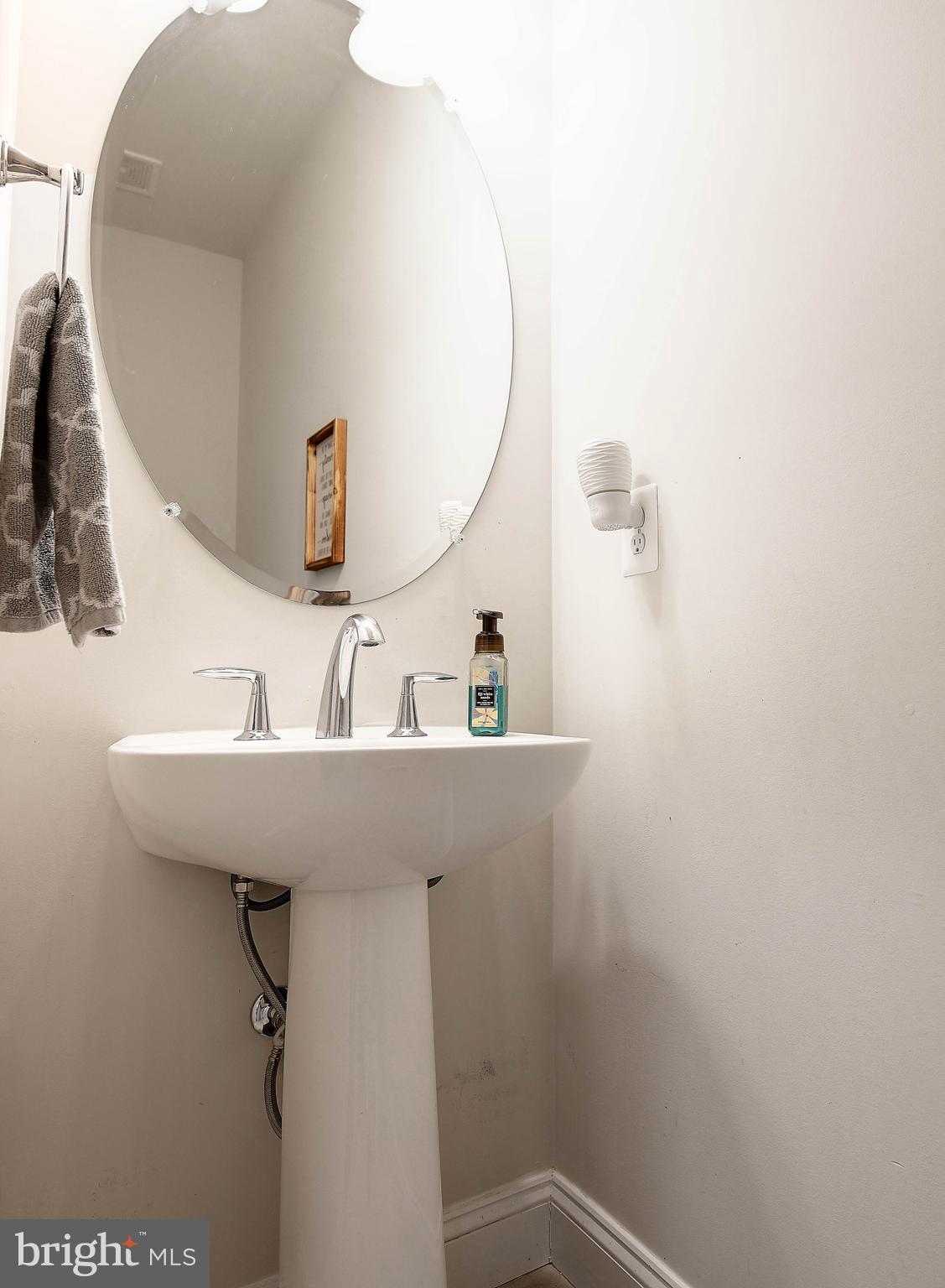 LAUREL RIDGE - THE MEADOWS - Residential