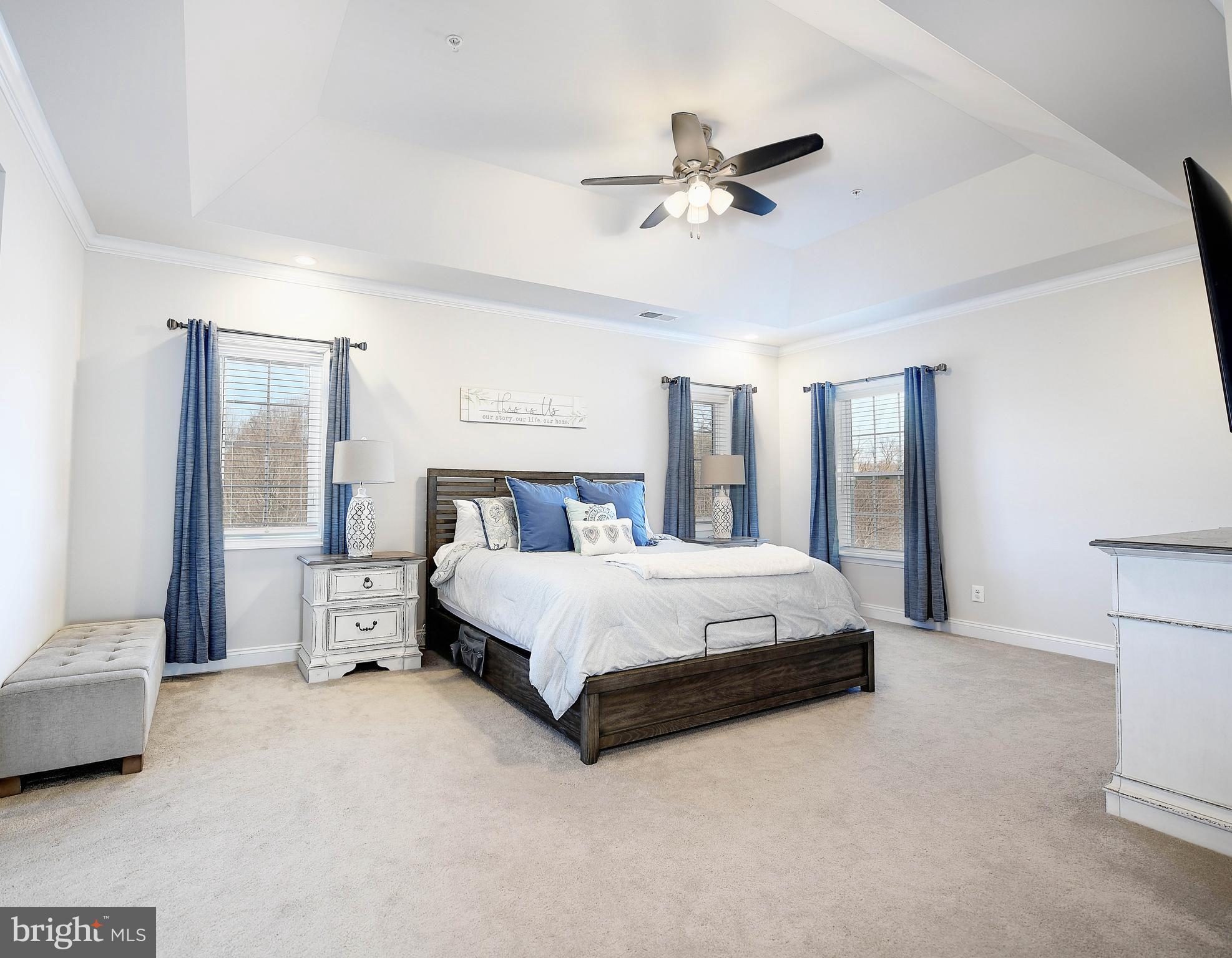 LAUREL RIDGE - THE MEADOWS - Residential