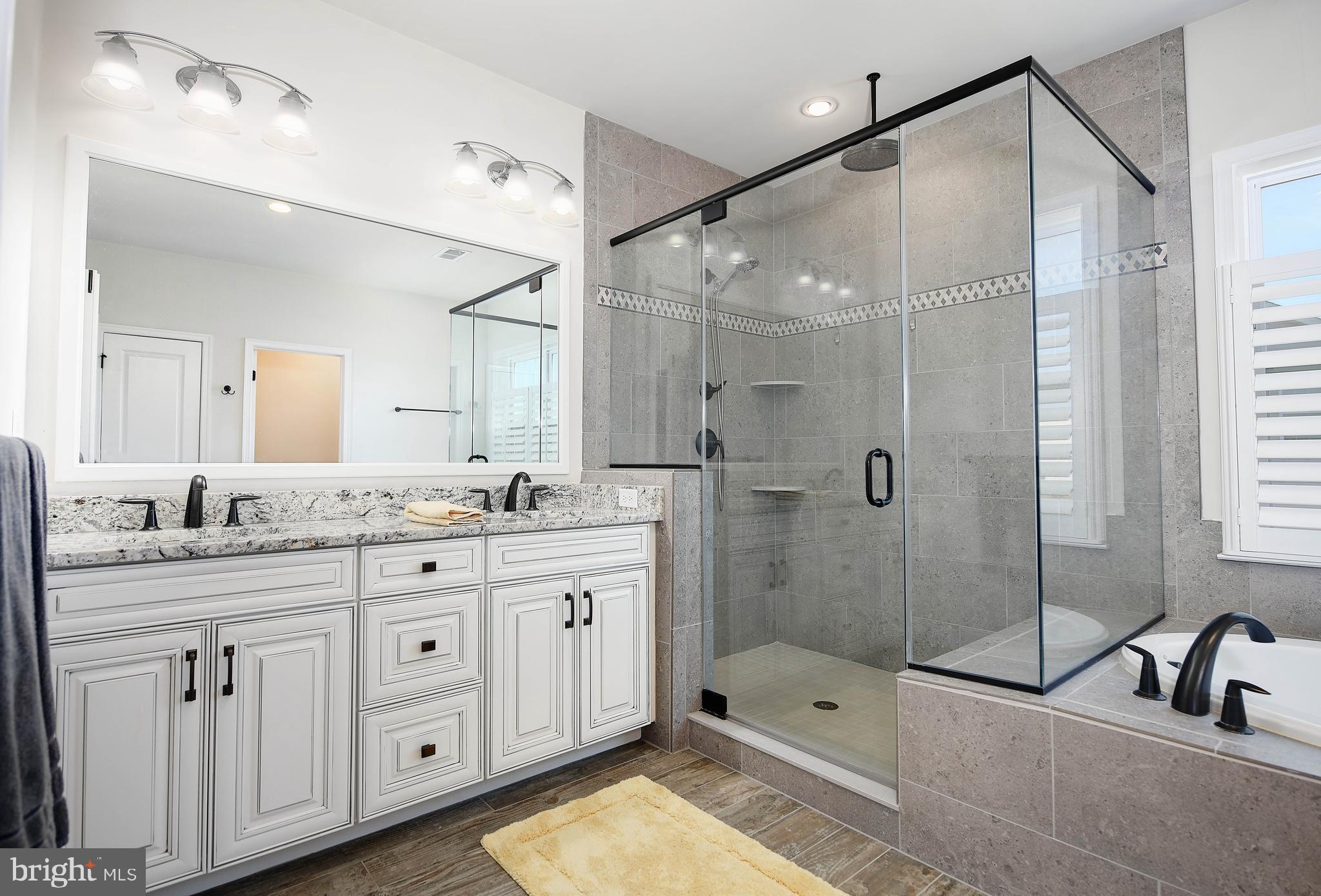 LAUREL RIDGE - THE MEADOWS - Residential