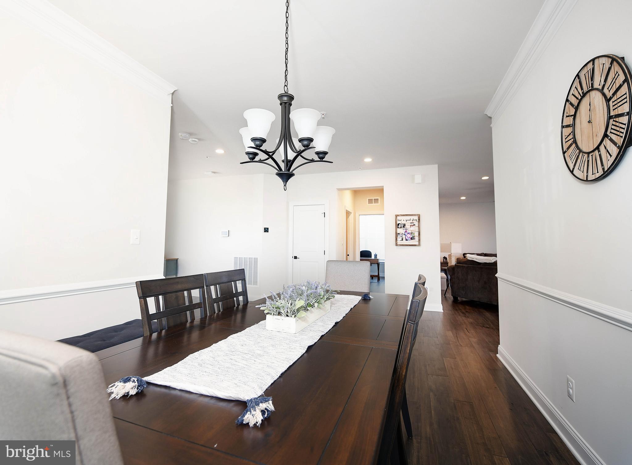 LAUREL RIDGE - THE MEADOWS - Residential