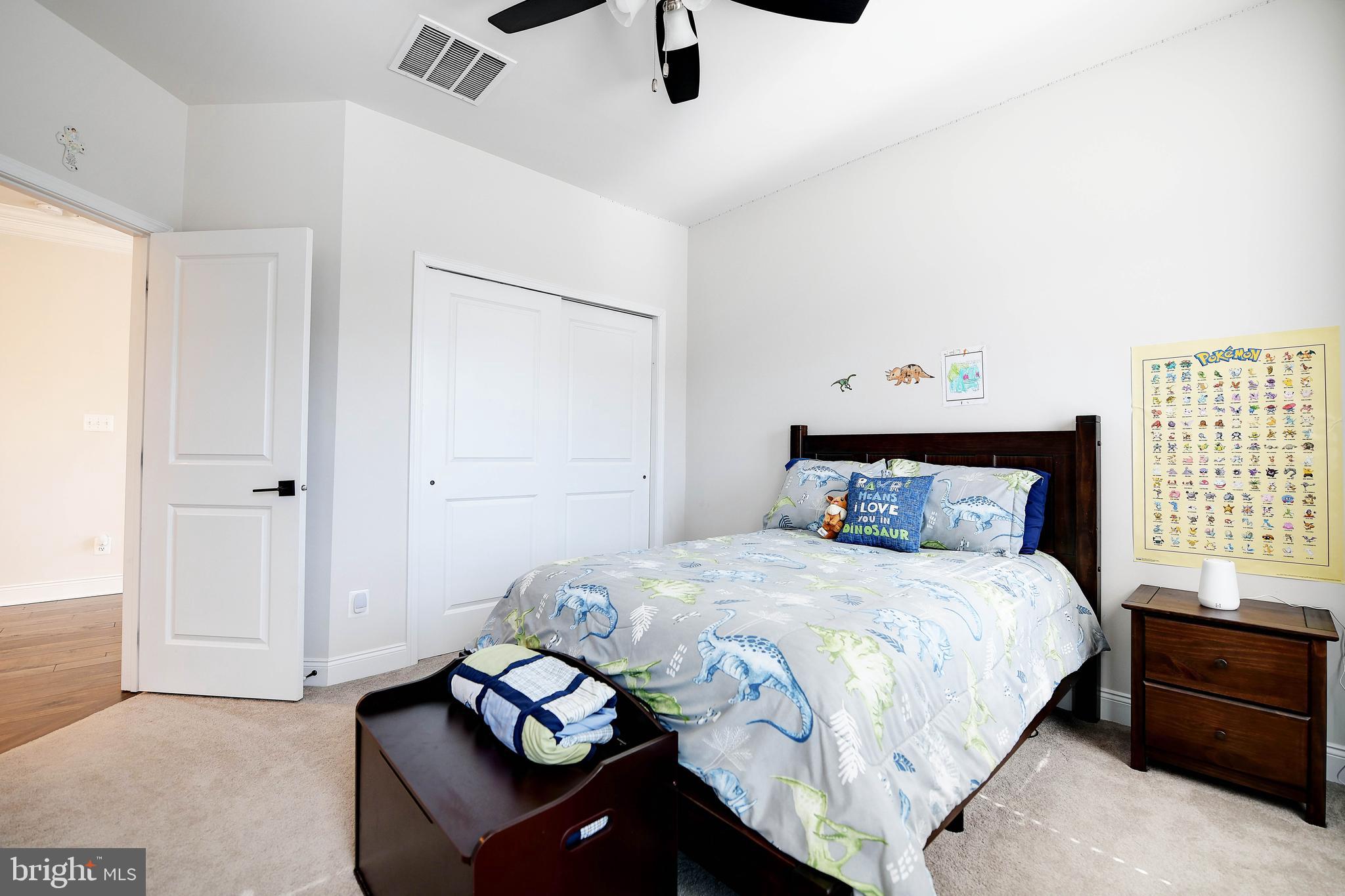 LAUREL RIDGE - THE MEADOWS - Residential