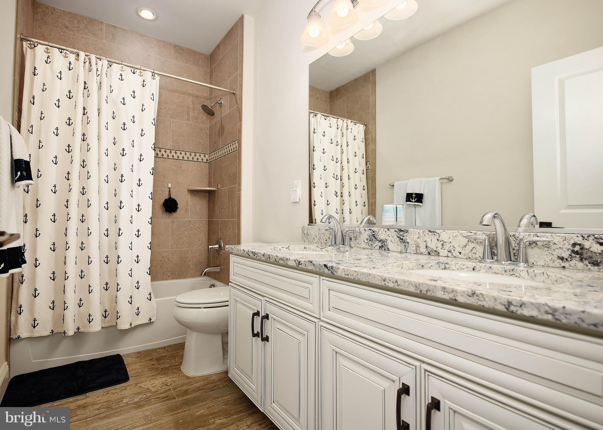 LAUREL RIDGE - THE MEADOWS - Residential