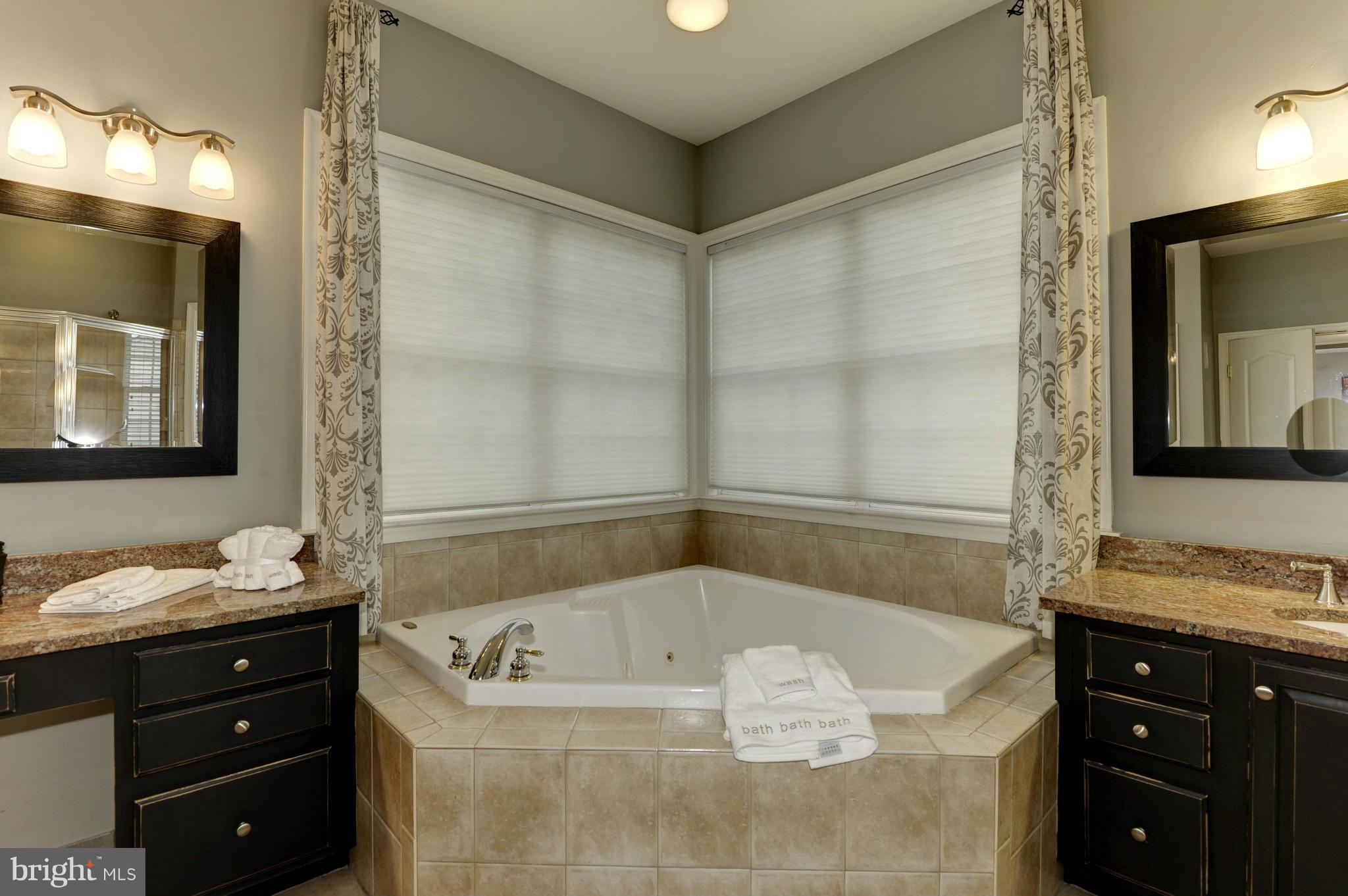 BELMONT BLUFF - Residential