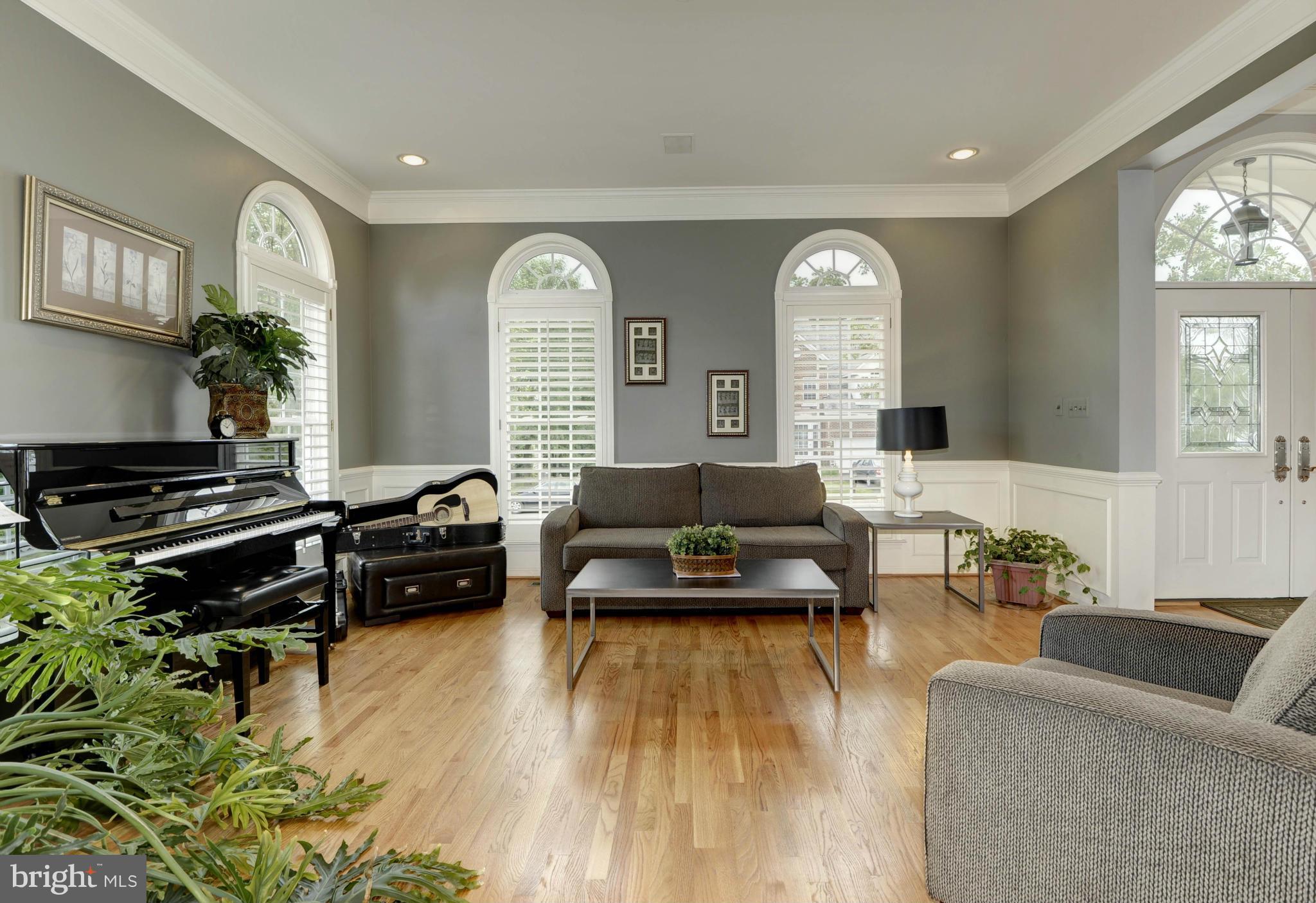 BELMONT BLUFF - Residential