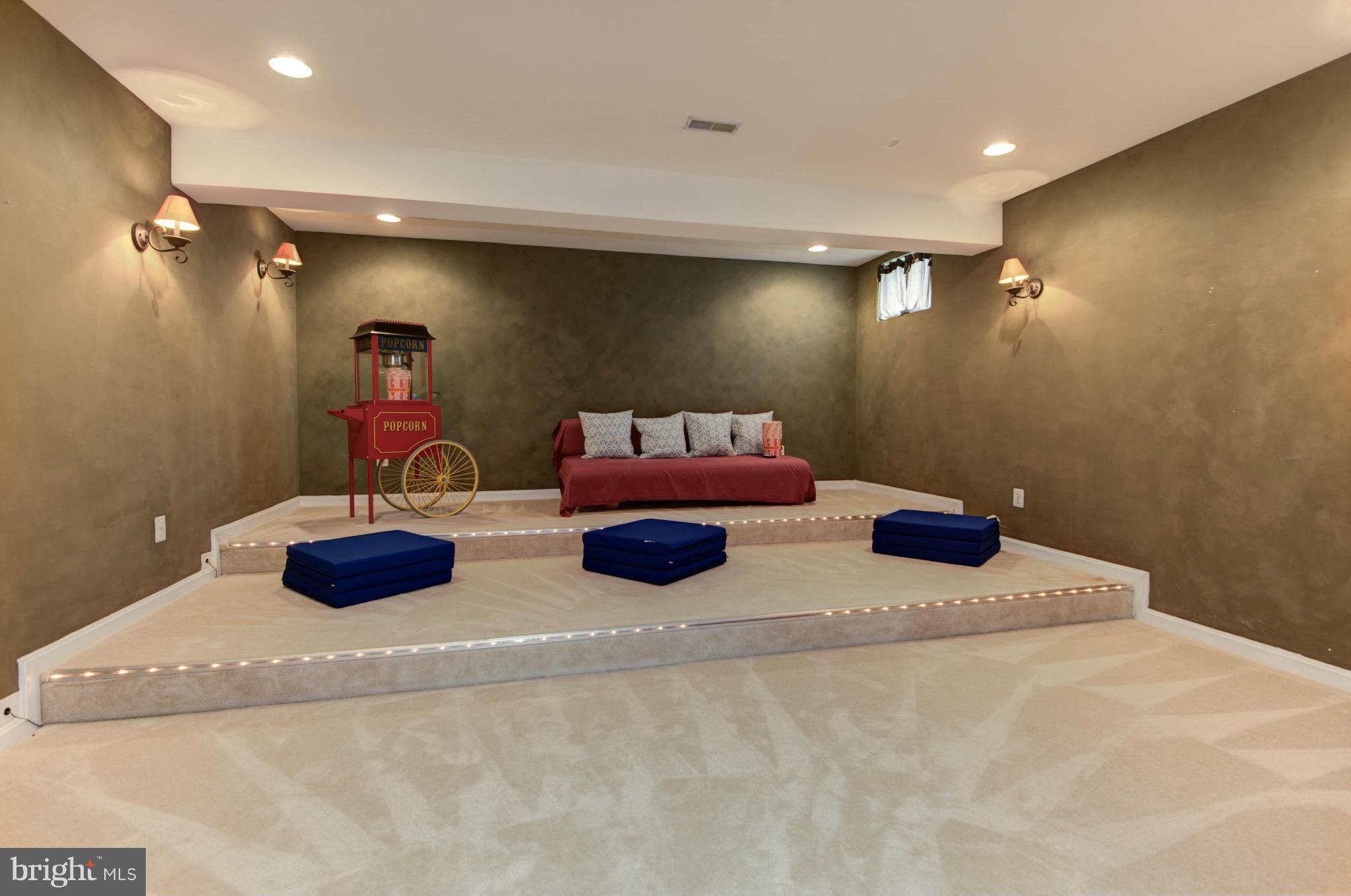 BELMONT BLUFF - Residential