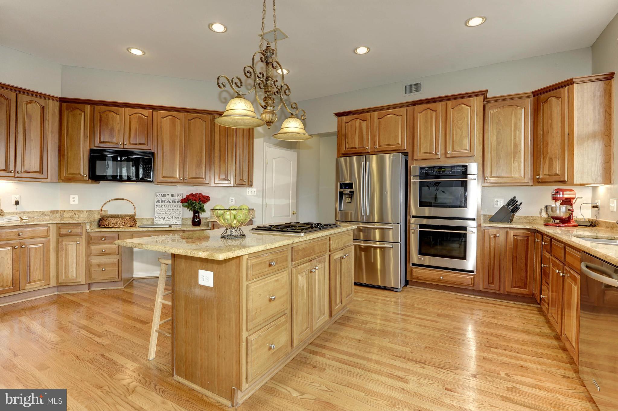 BELMONT BLUFF - Residential