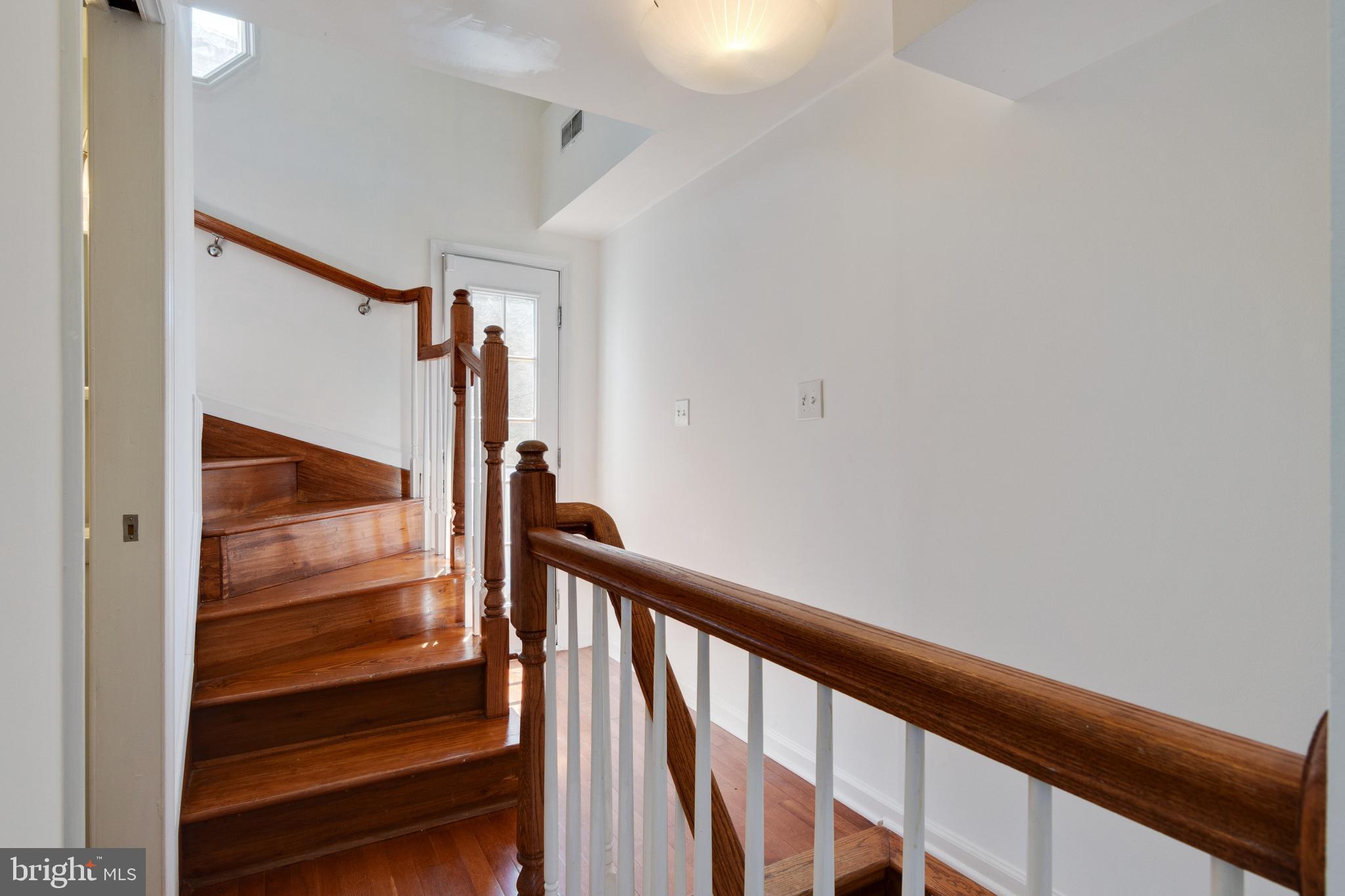 SETON HILL - Residential