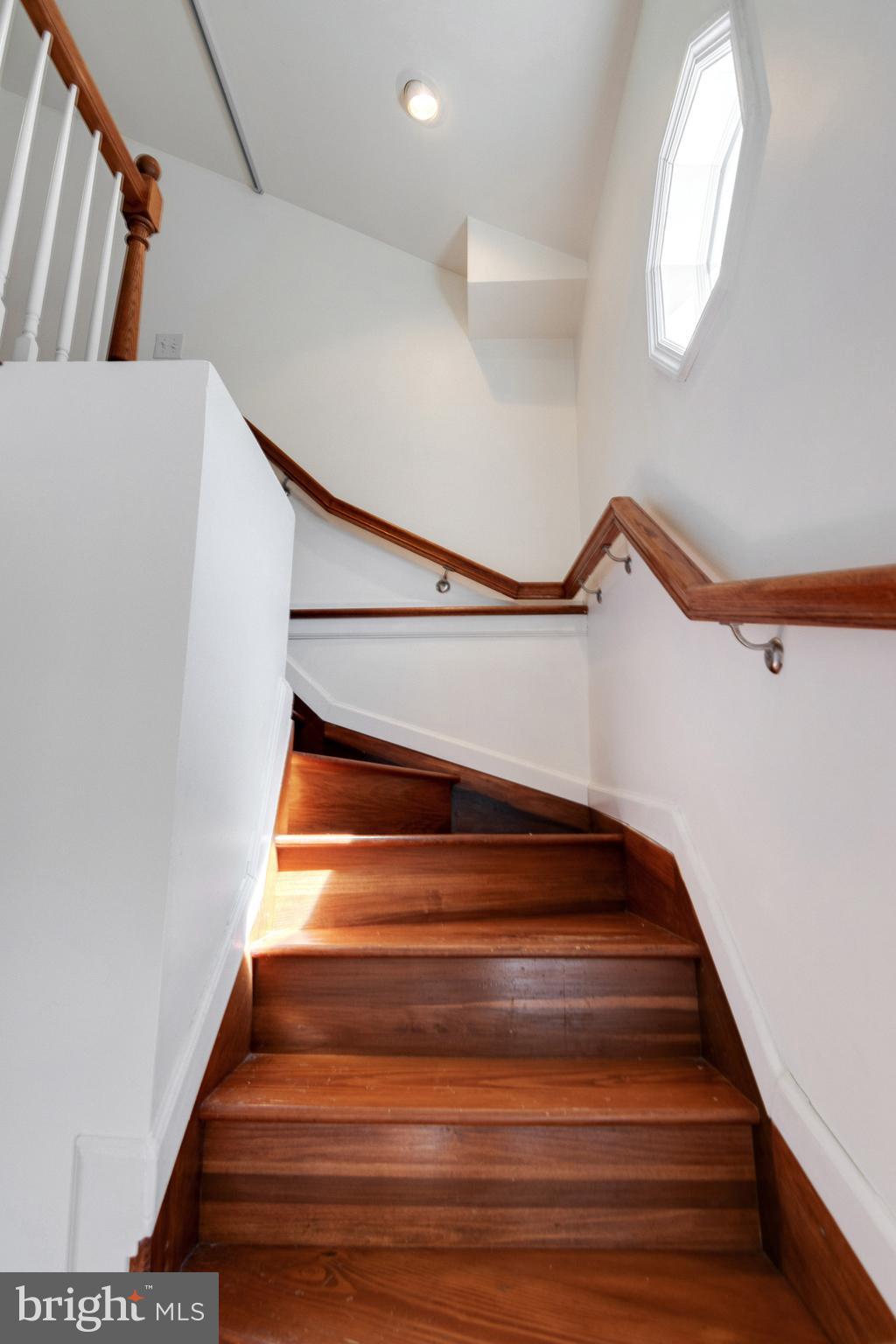 SETON HILL - Residential