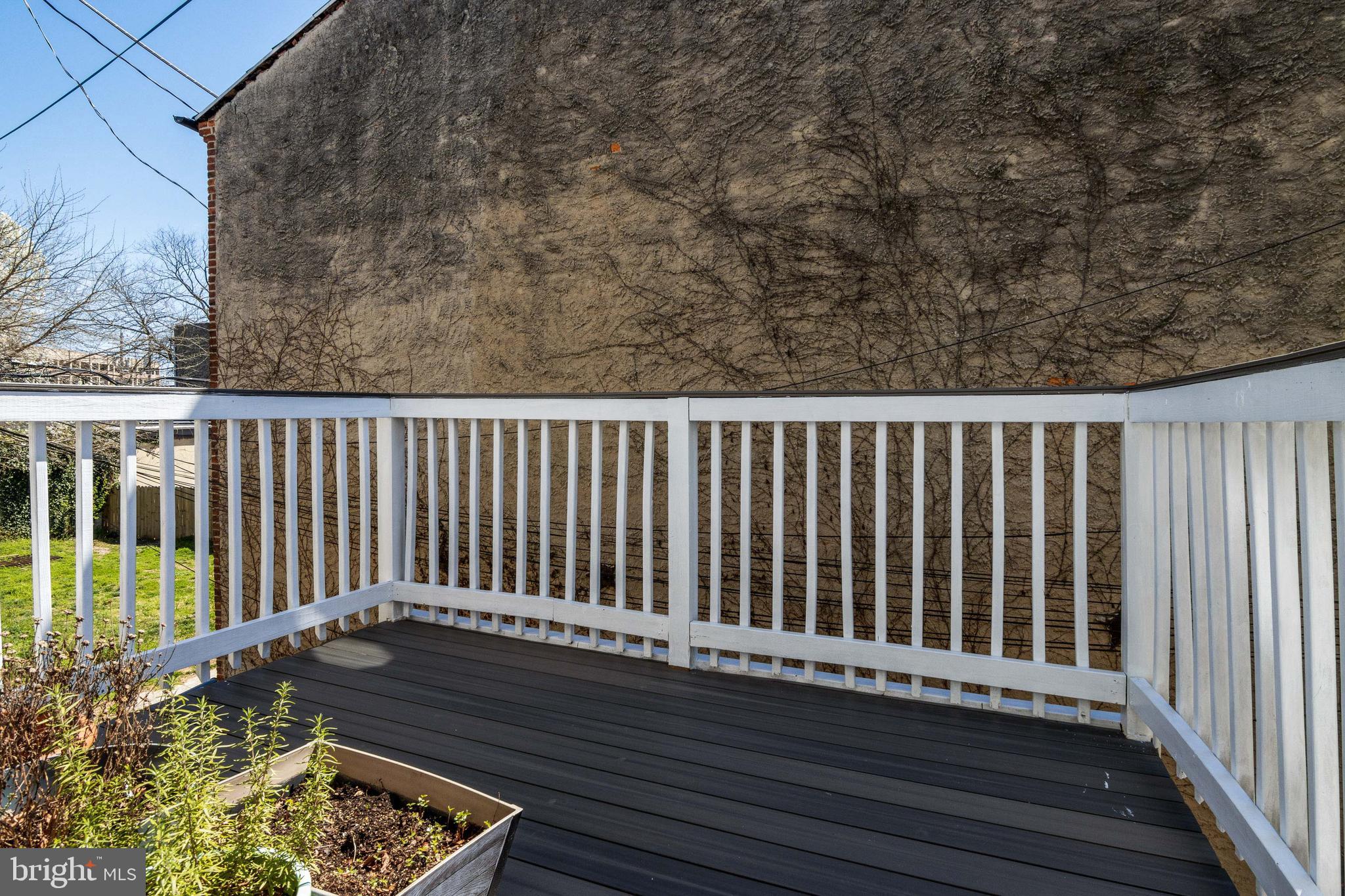 SETON HILL - Residential