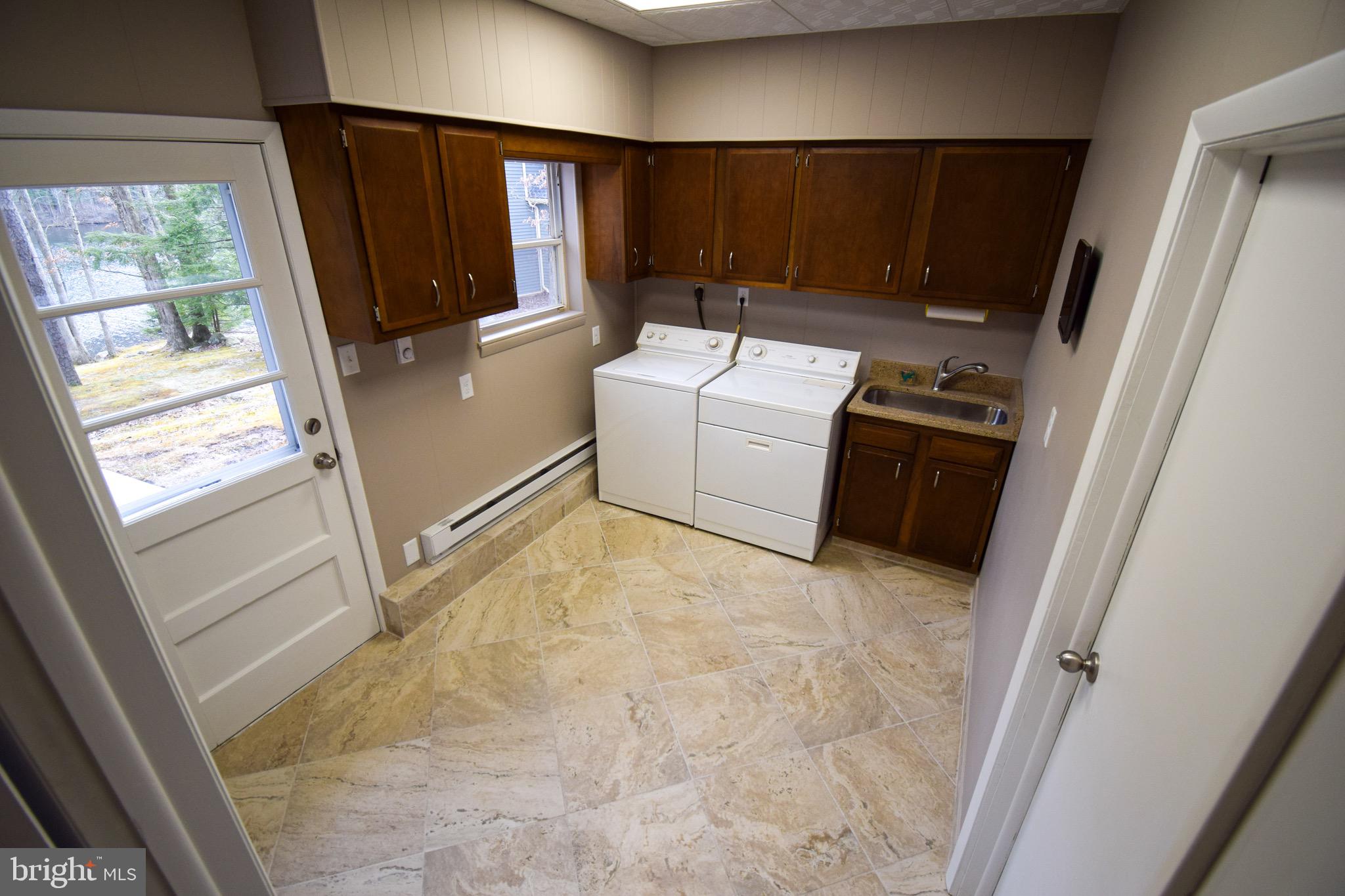 LAKE HAUTO - Residential