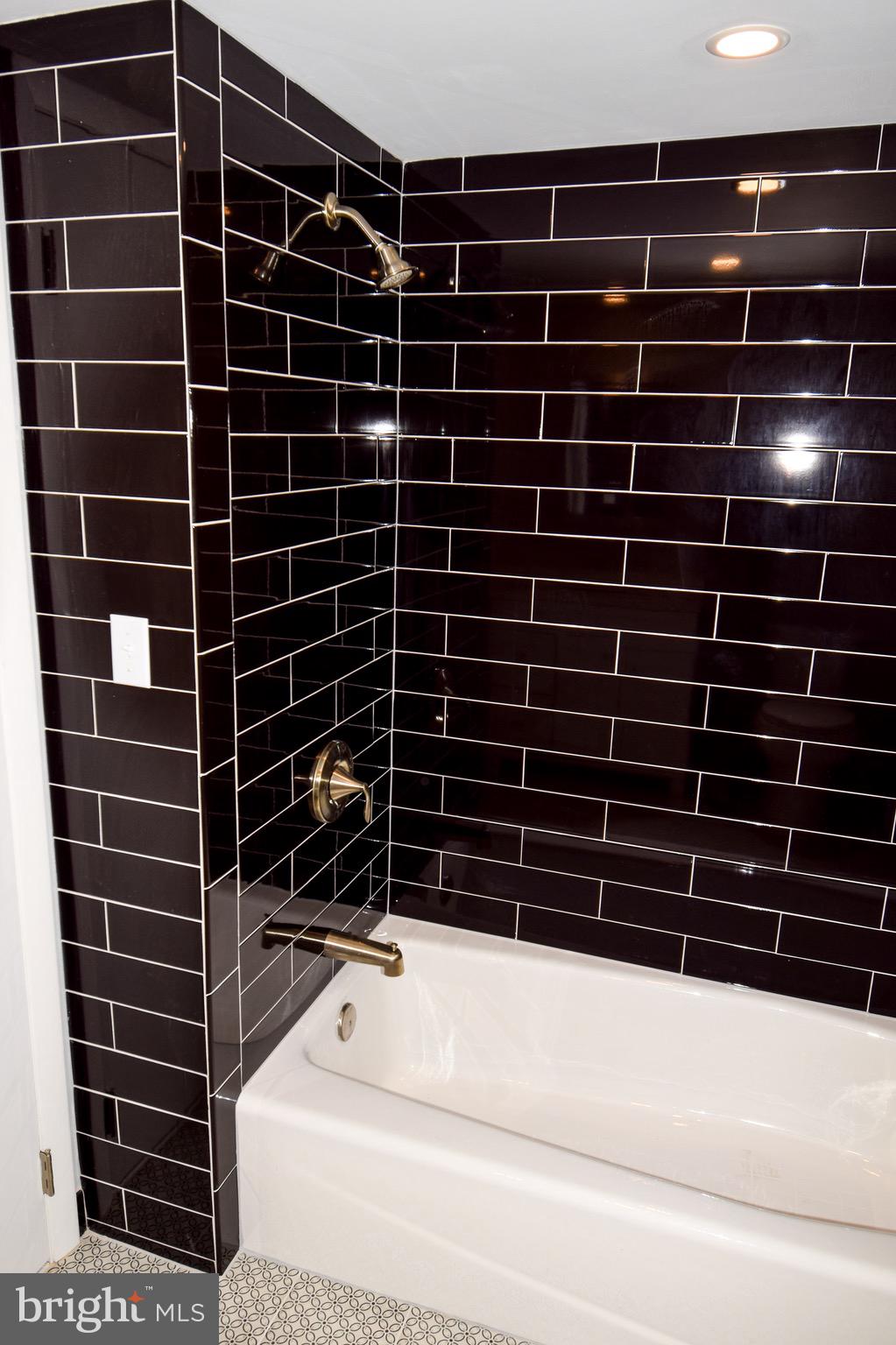 LAKE HAUTO - Residential