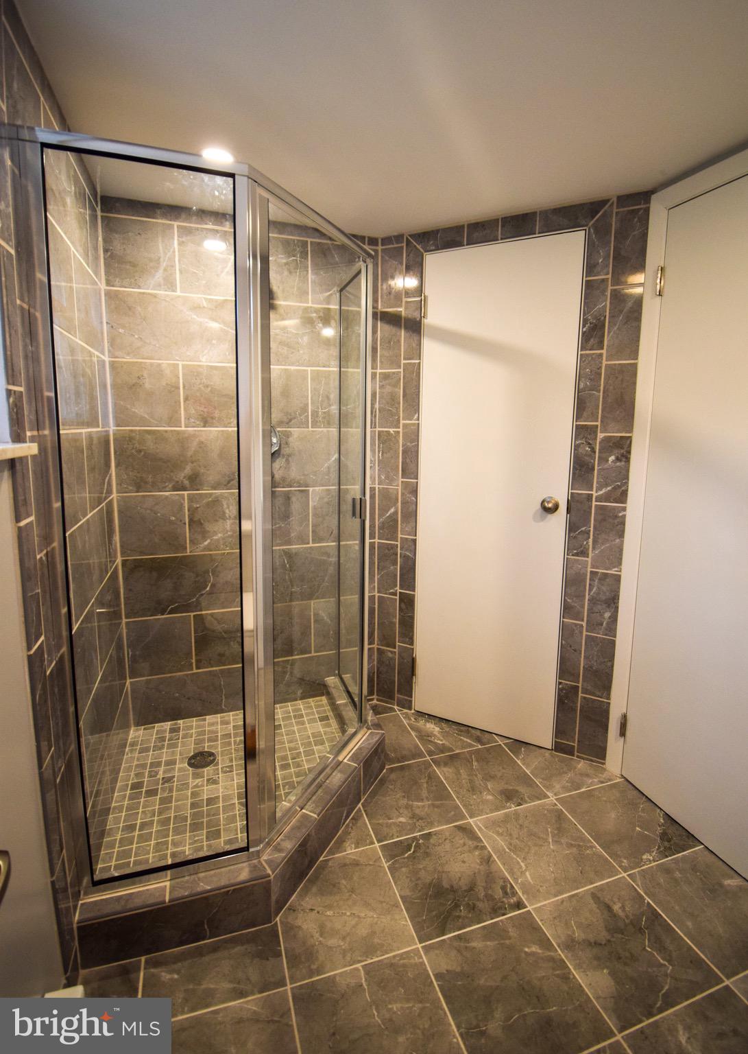 LAKE HAUTO - Residential