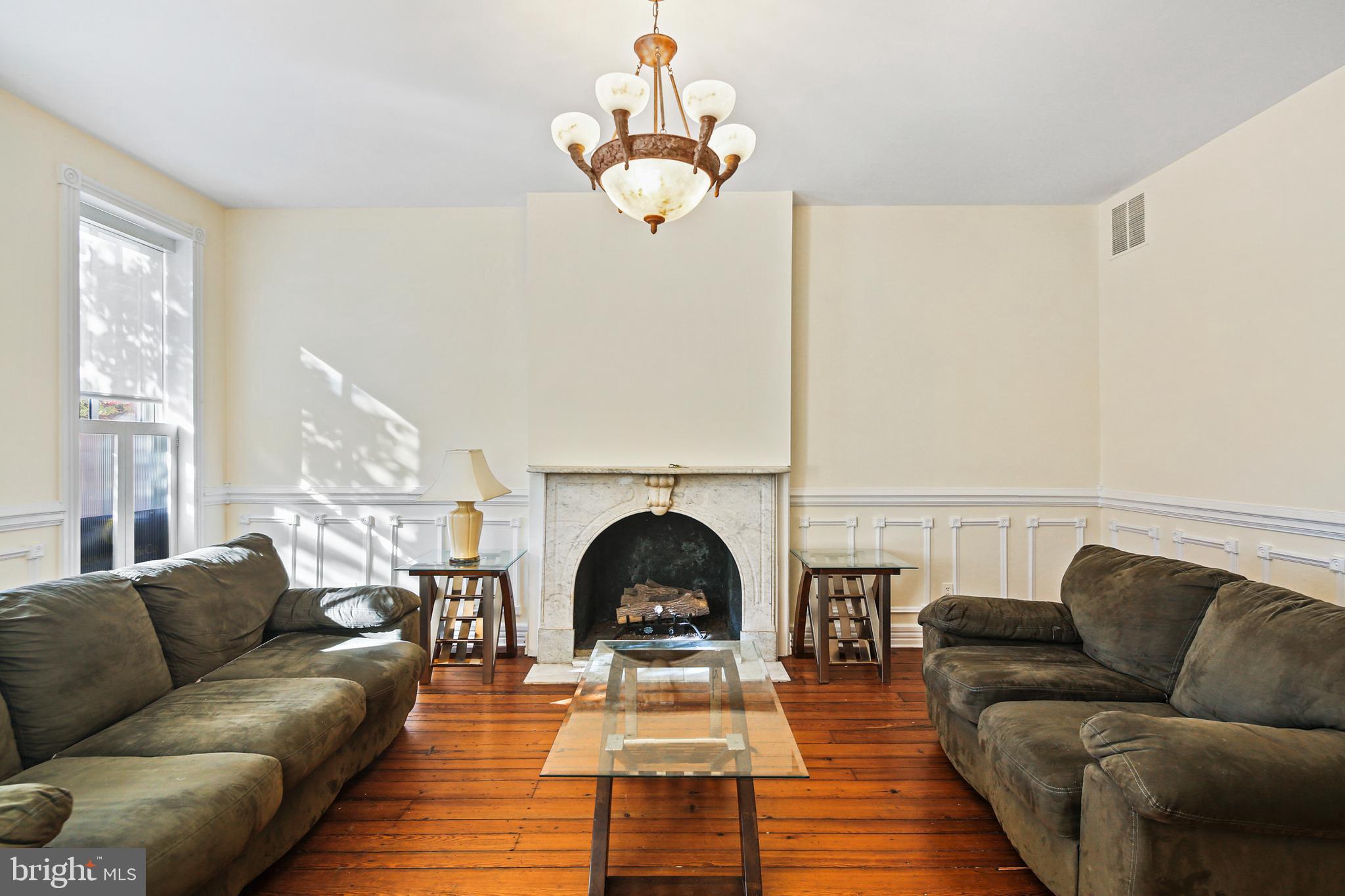 BUTCHERS HILL - Residential Lease