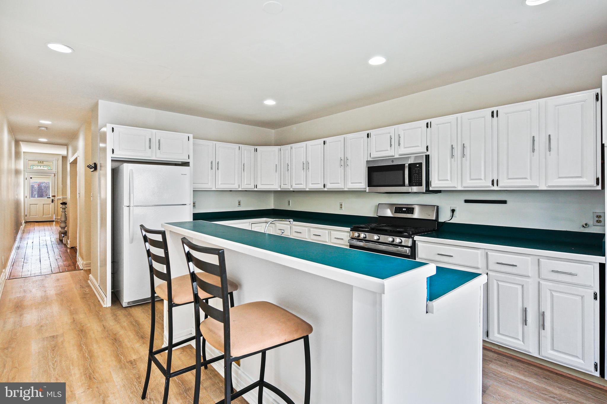 BUTCHERS HILL - Residential Lease