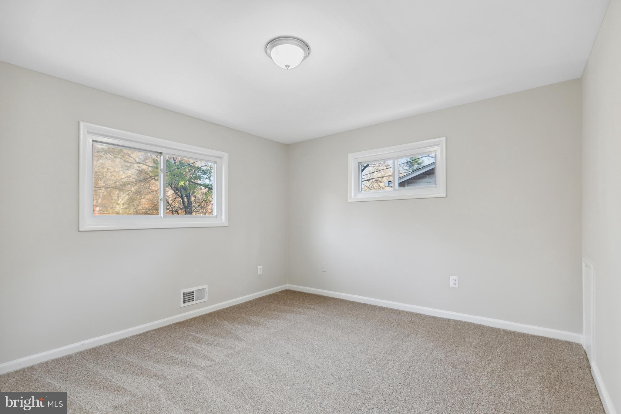 ROCK CREEK PALISADES - Residential