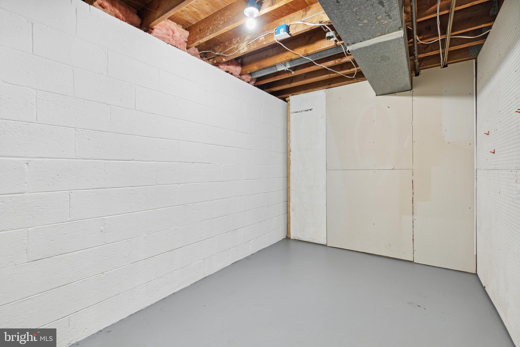 ROCK CREEK PALISADES - Residential