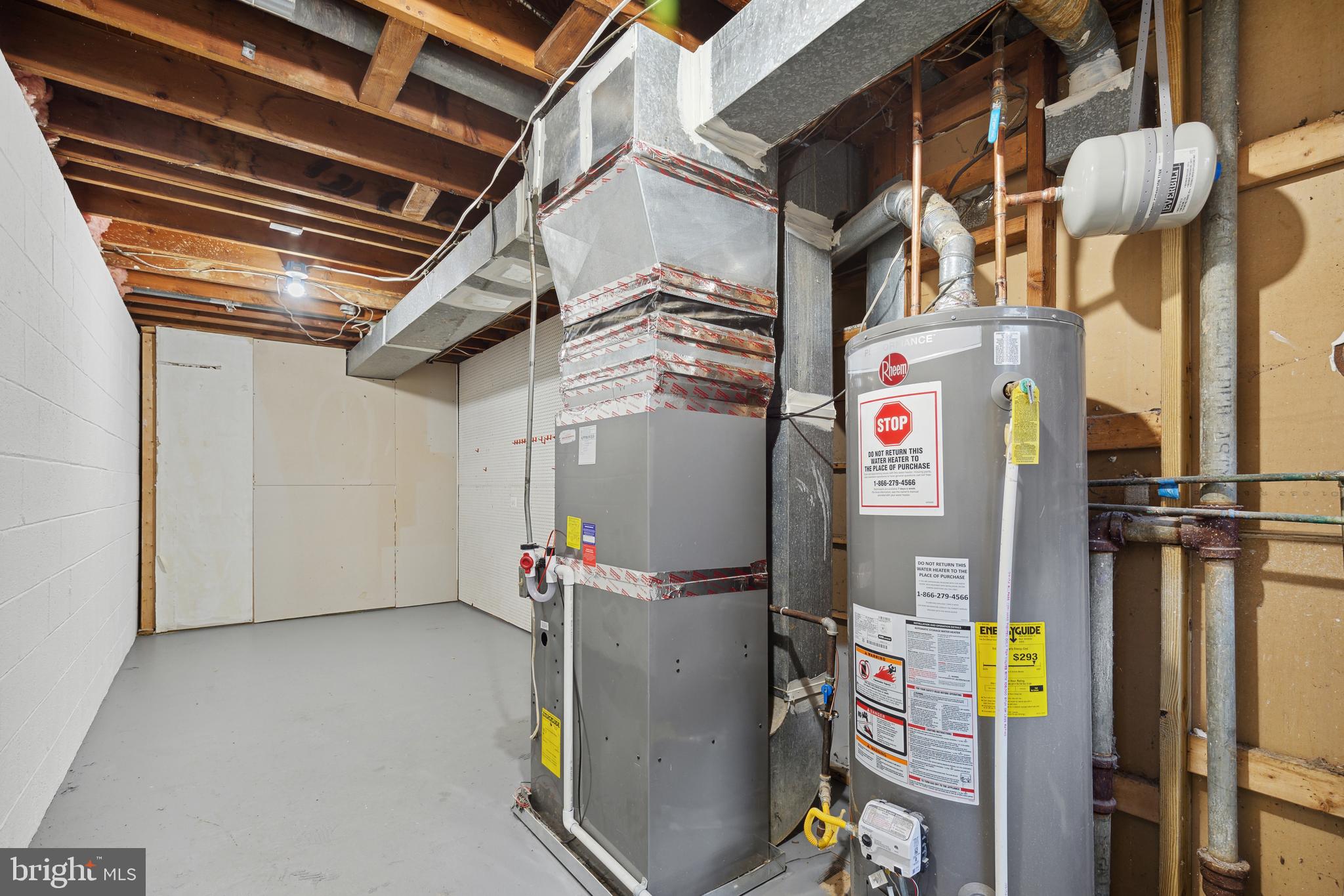 ROCK CREEK PALISADES - Residential