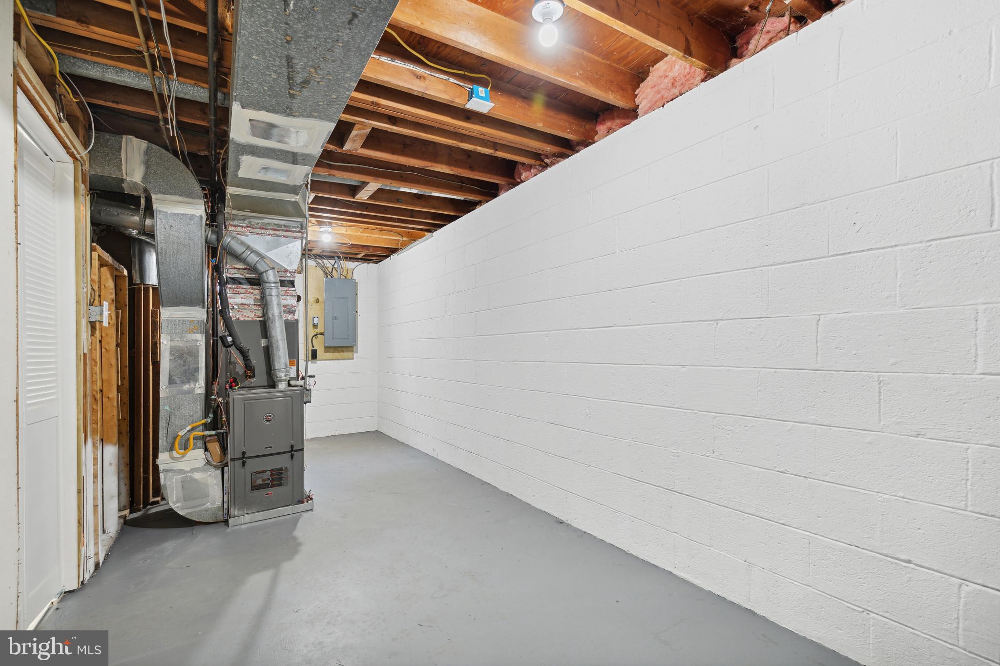 ROCK CREEK PALISADES - Residential