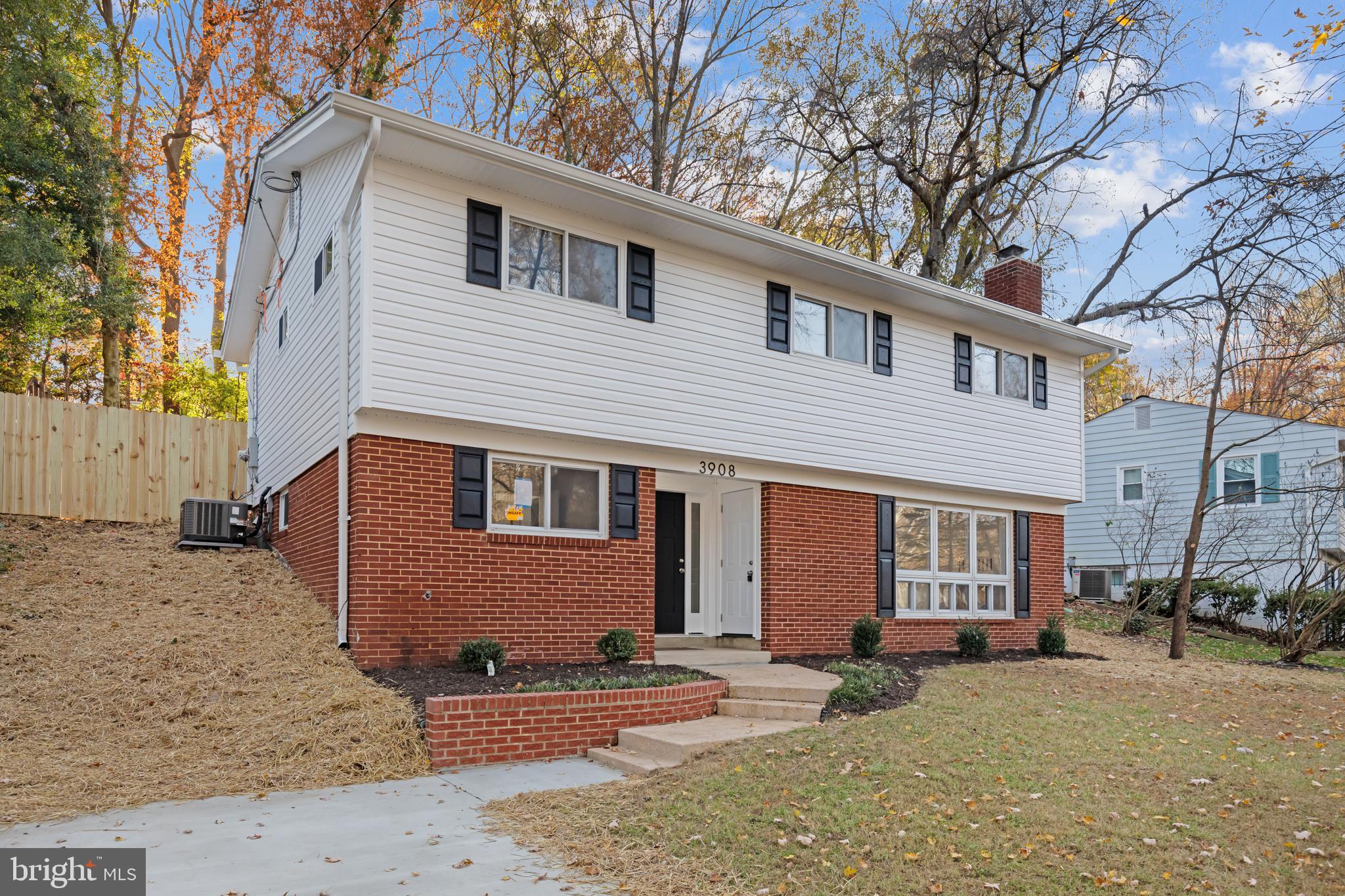 ROCK CREEK PALISADES - Residential