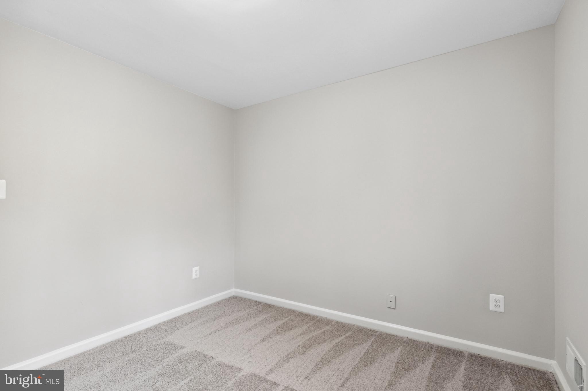 ROCK CREEK PALISADES - Residential