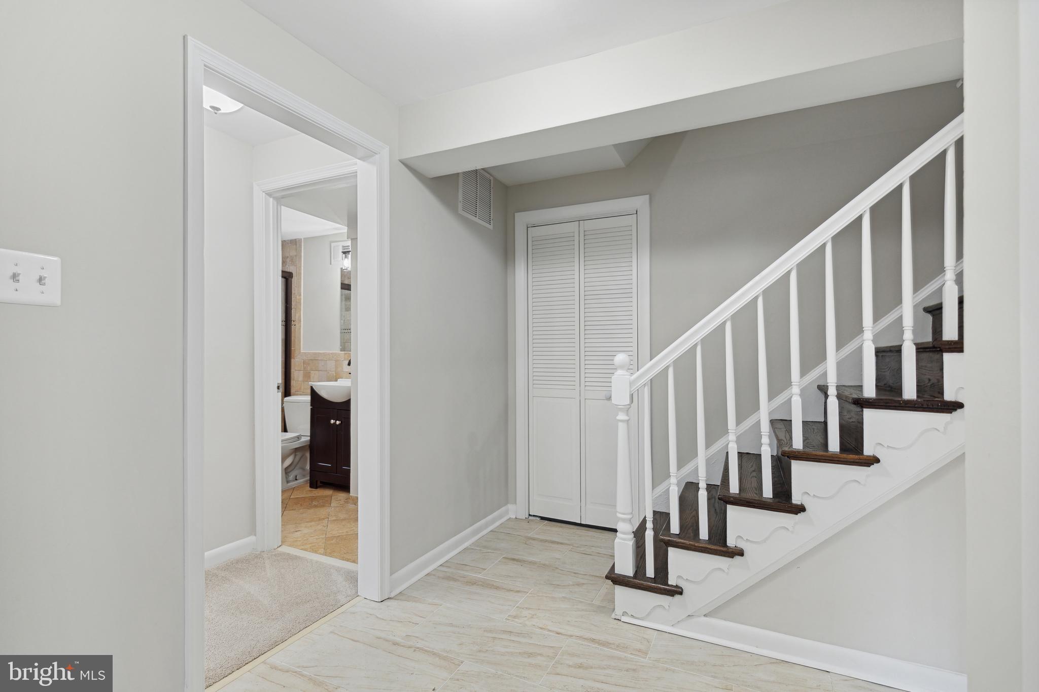 ROCK CREEK PALISADES - Residential