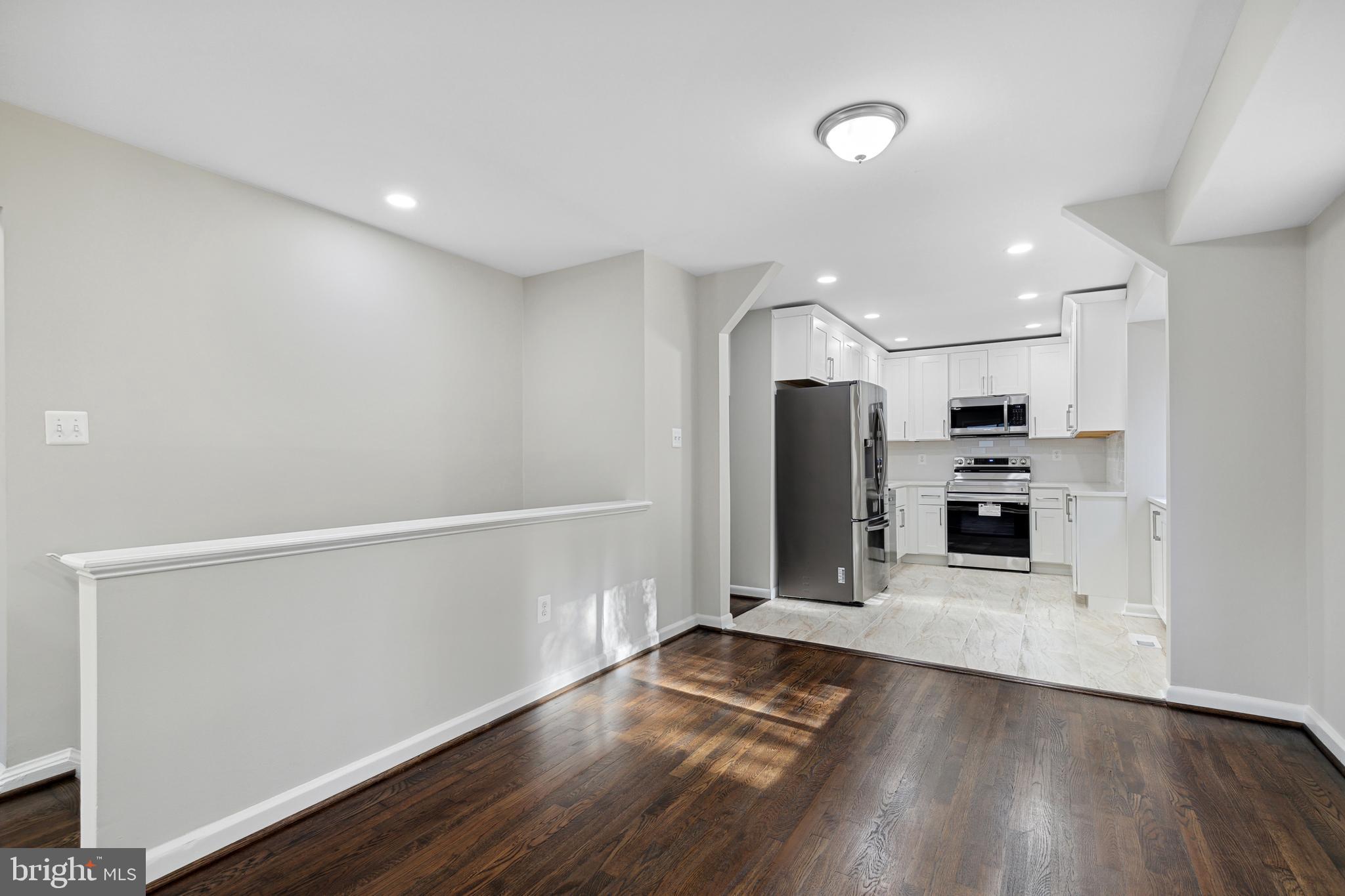 ROCK CREEK PALISADES - Residential