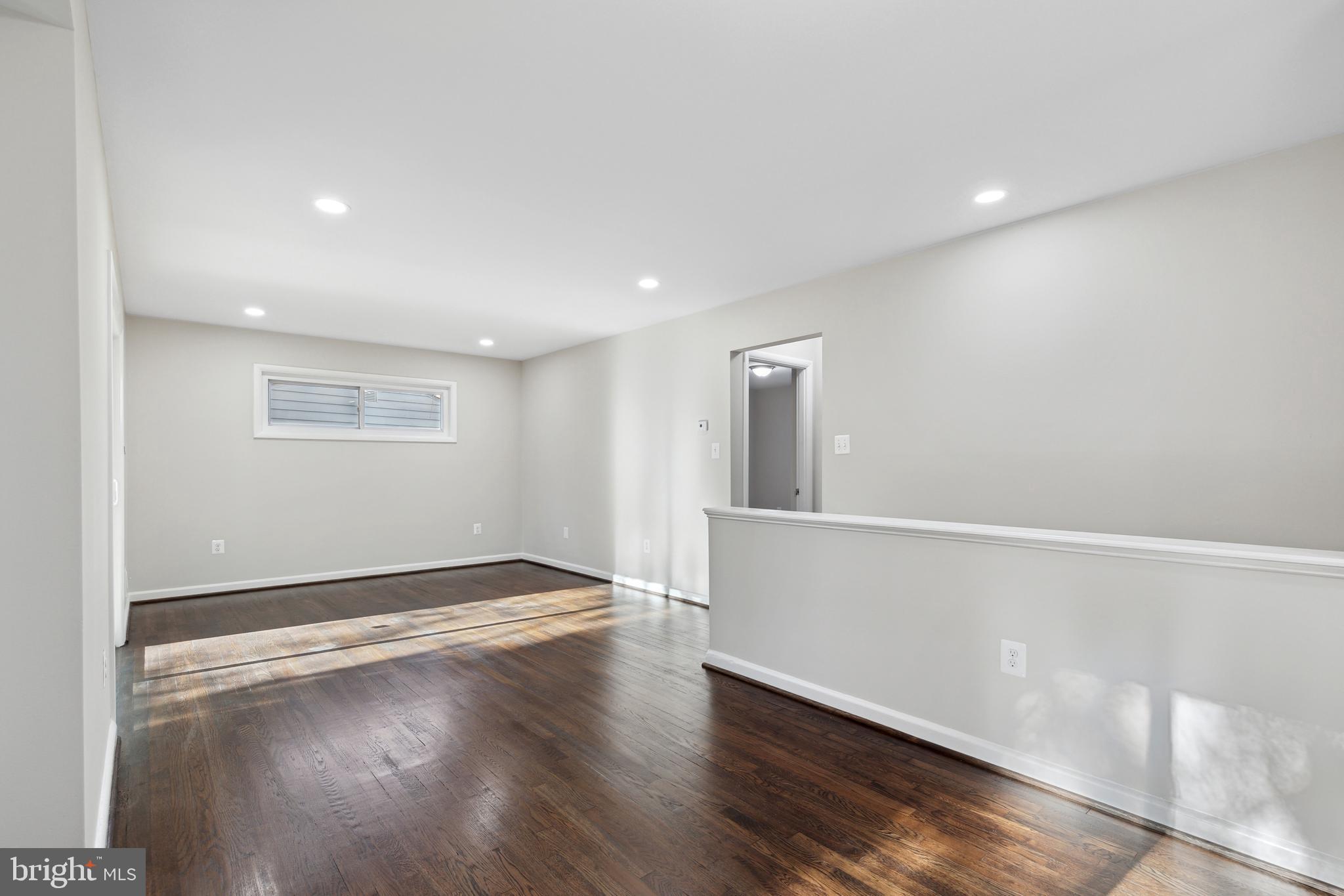 ROCK CREEK PALISADES - Residential