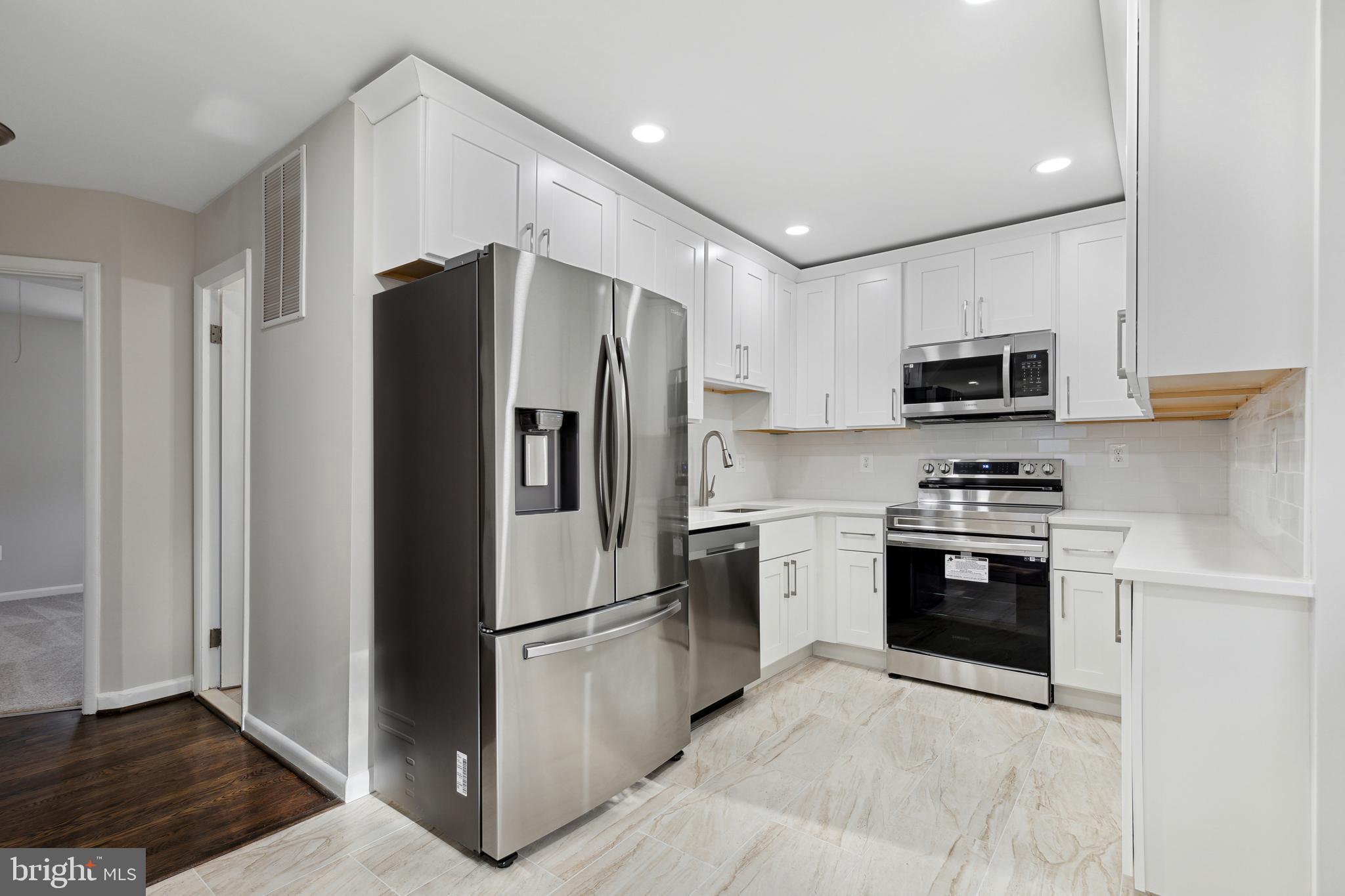 ROCK CREEK PALISADES - Residential