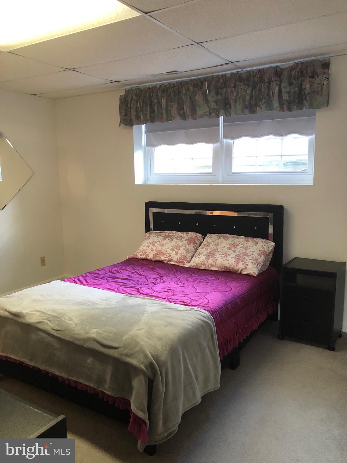 SOUTH HAMPTON - Residential