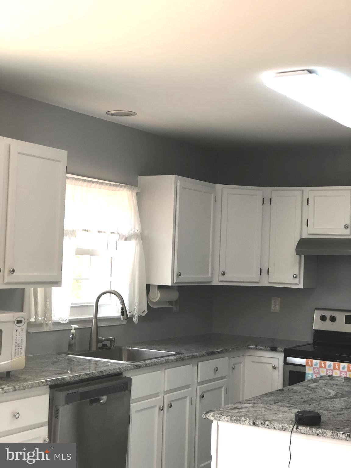 SOUTH HAMPTON - Residential