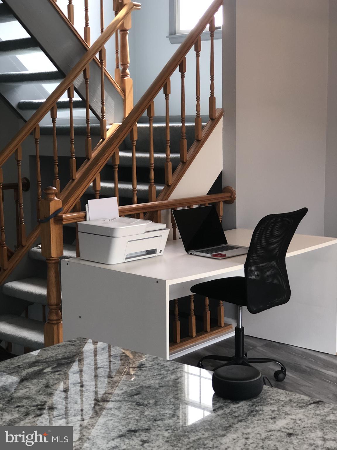 SOUTH HAMPTON - Residential