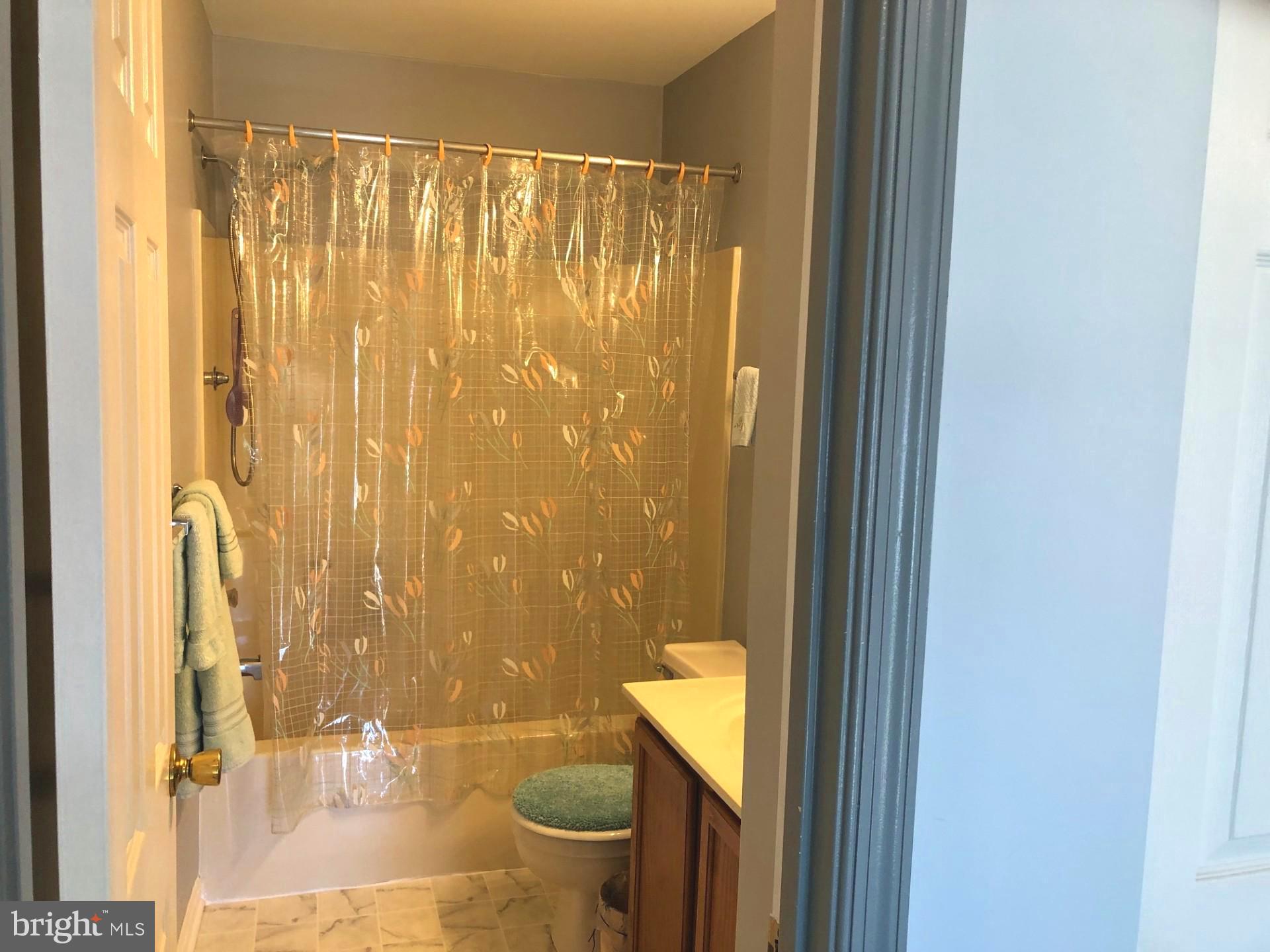 SOUTH HAMPTON - Residential