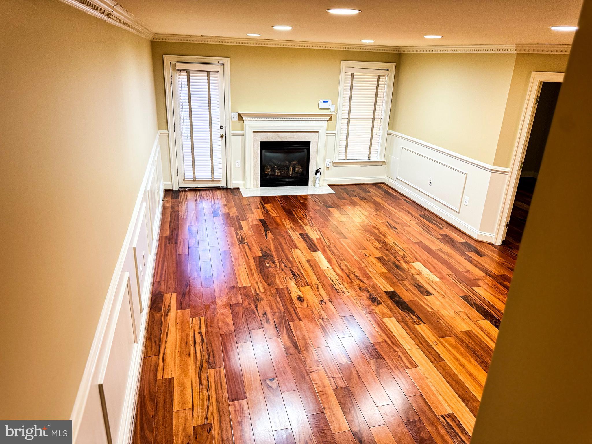 FAIRFAX PARK - Residential Lease