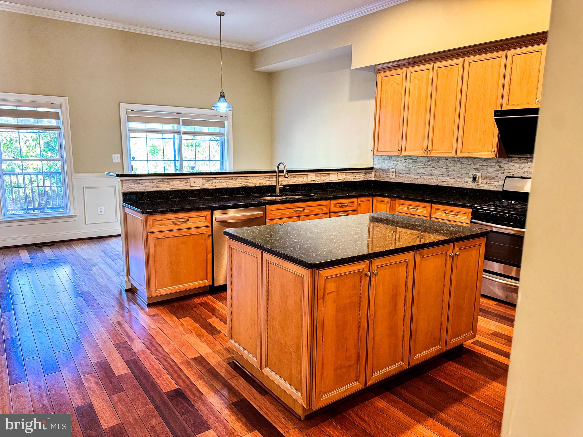 FAIRFAX PARK - Residential Lease