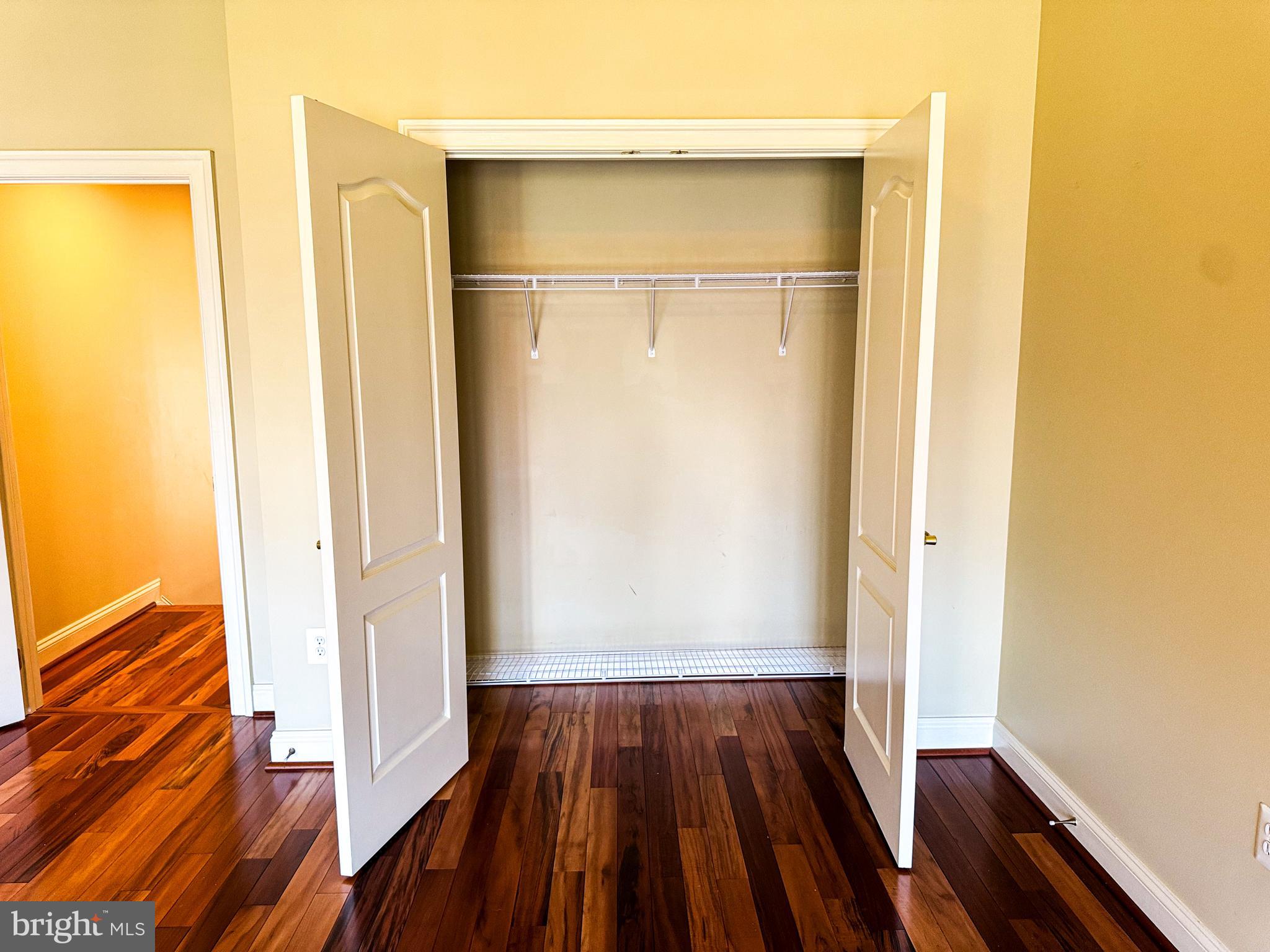 FAIRFAX PARK - Residential Lease