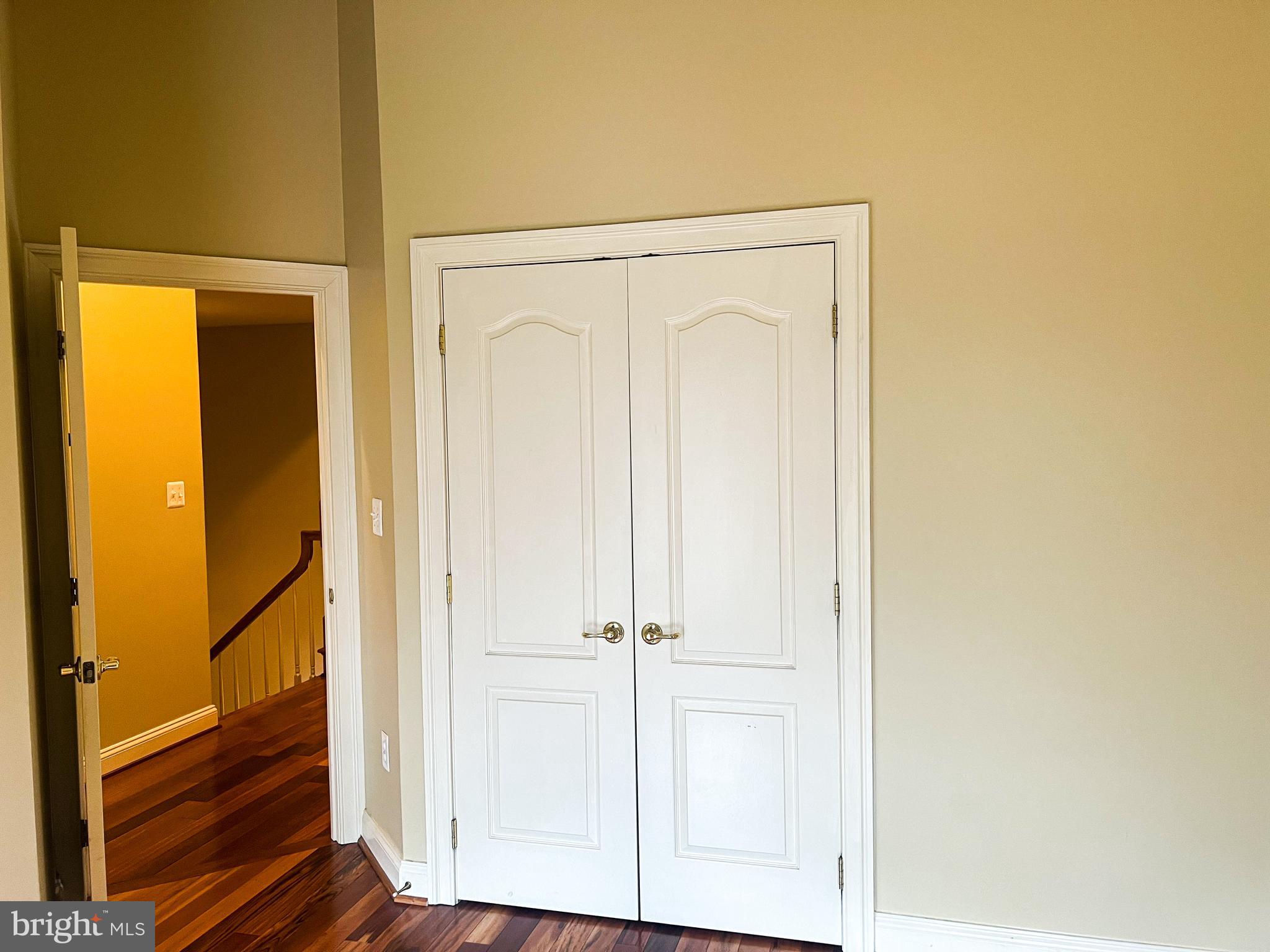 FAIRFAX PARK - Residential Lease